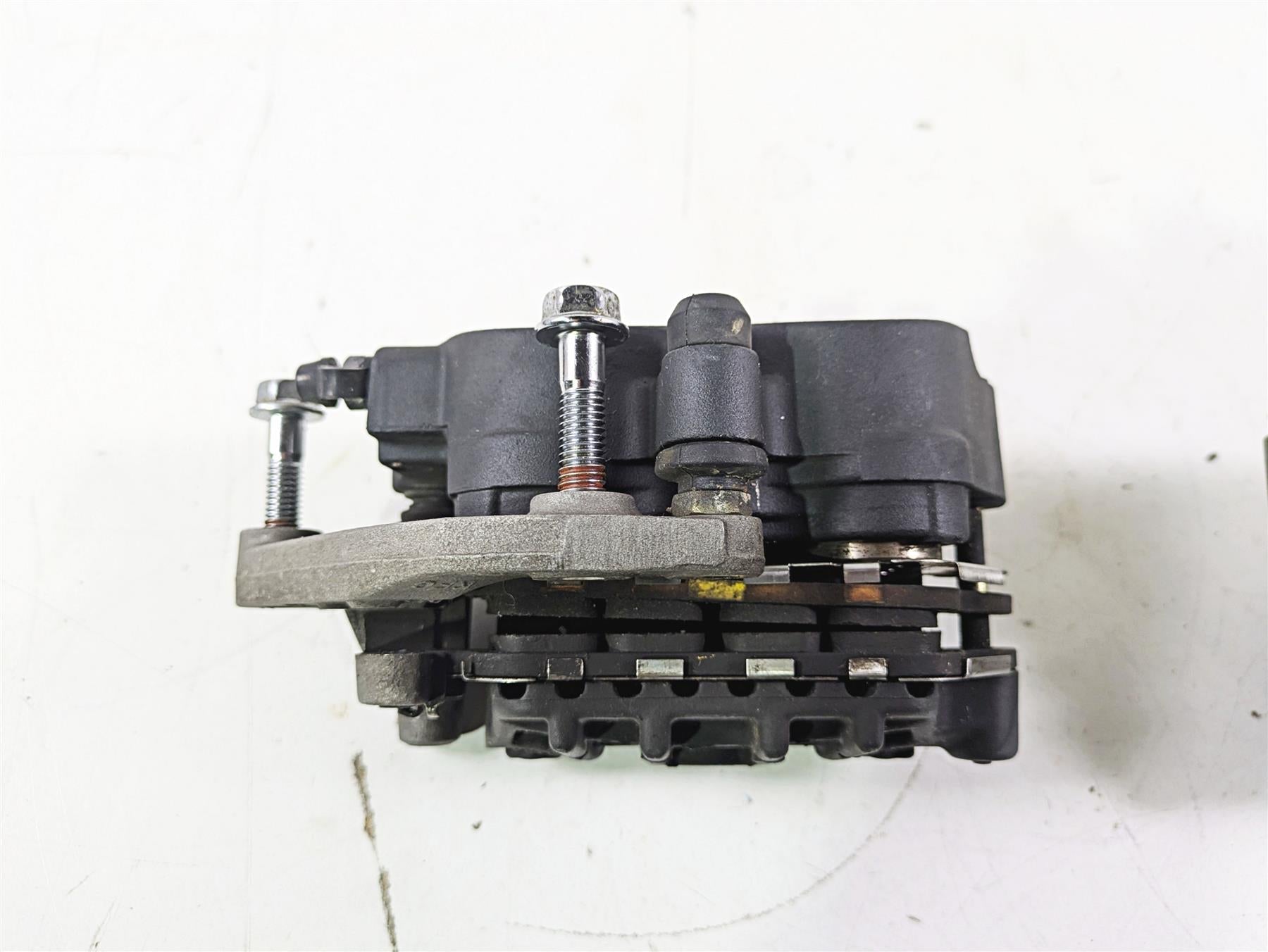 2002 Honda V-Twin VTX1800 C Nissin Front Brake Caliper Set 45150-MCH-006 {{ shop.shopifyCountryName }} - Mototech271