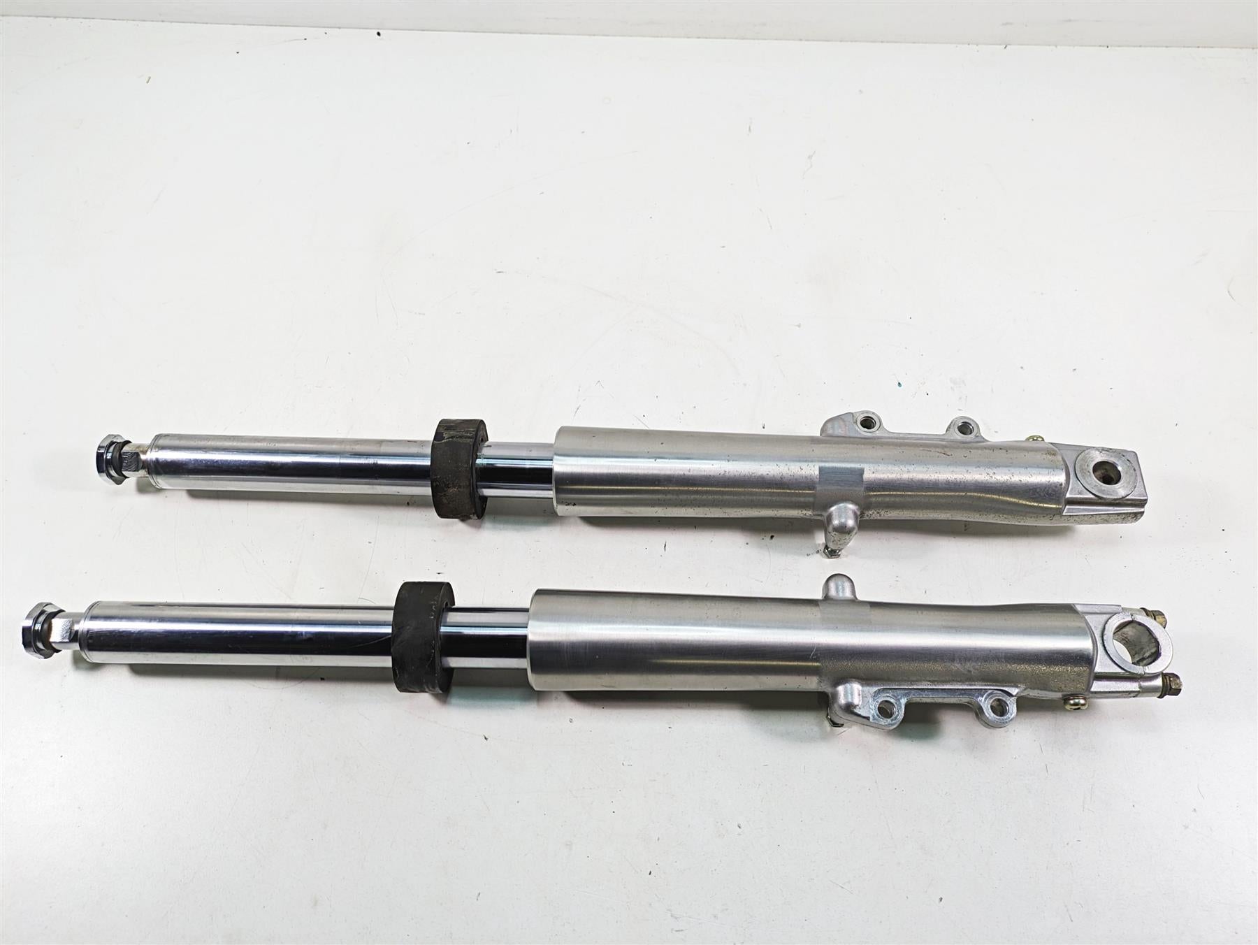 2006 Harley Touring FLHTCUI Electra Glide Front Fork Legs 41mm 46495-06 46502-06 {{ shop.shopifyCountryName }} - Mototech271
