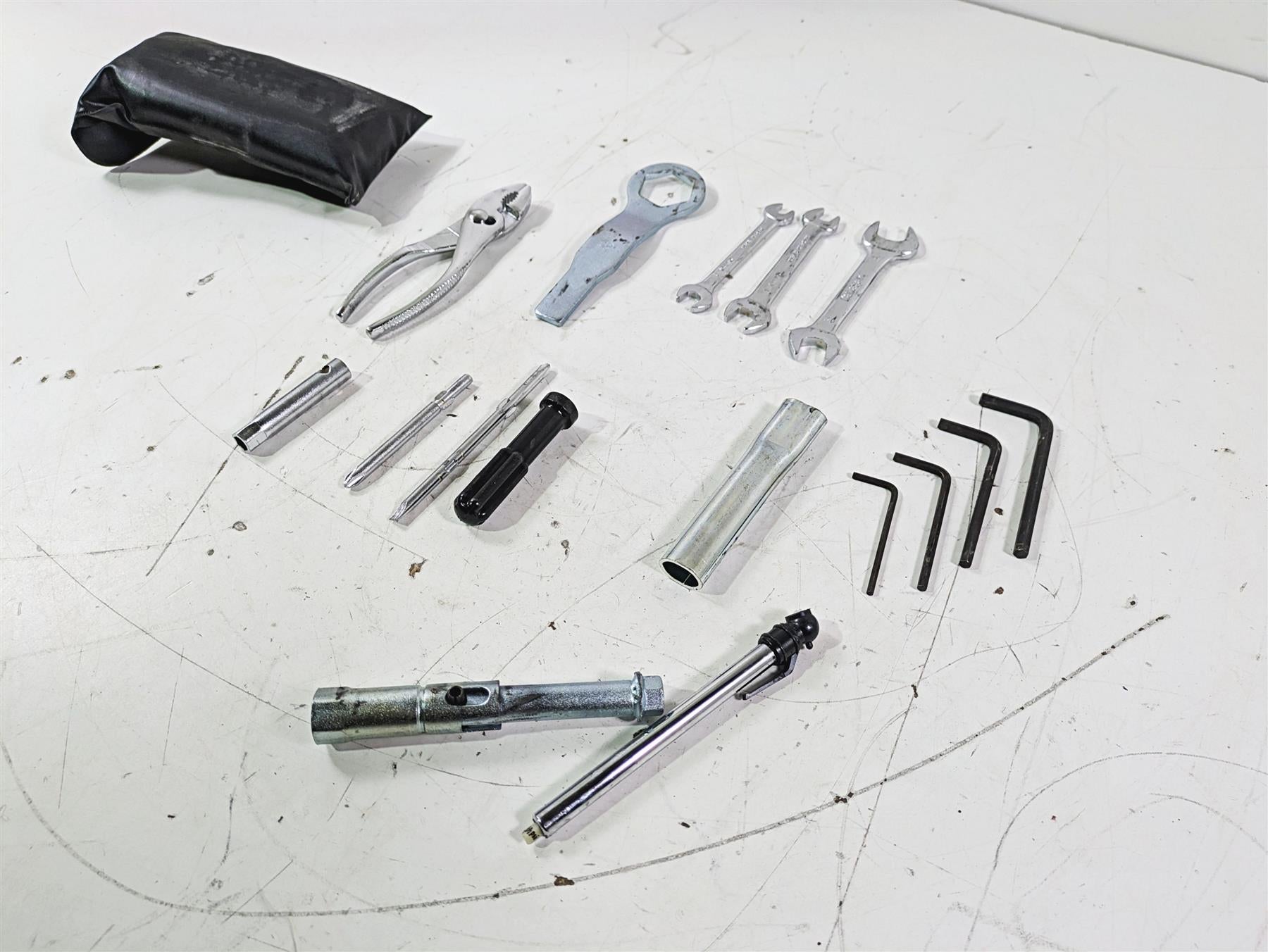 2005 Kawasaki ZX12R Ninja Owners Tools Toolkit + Bag 56007-1489 {{ shop.shopifyCountryName }} - Mototech271