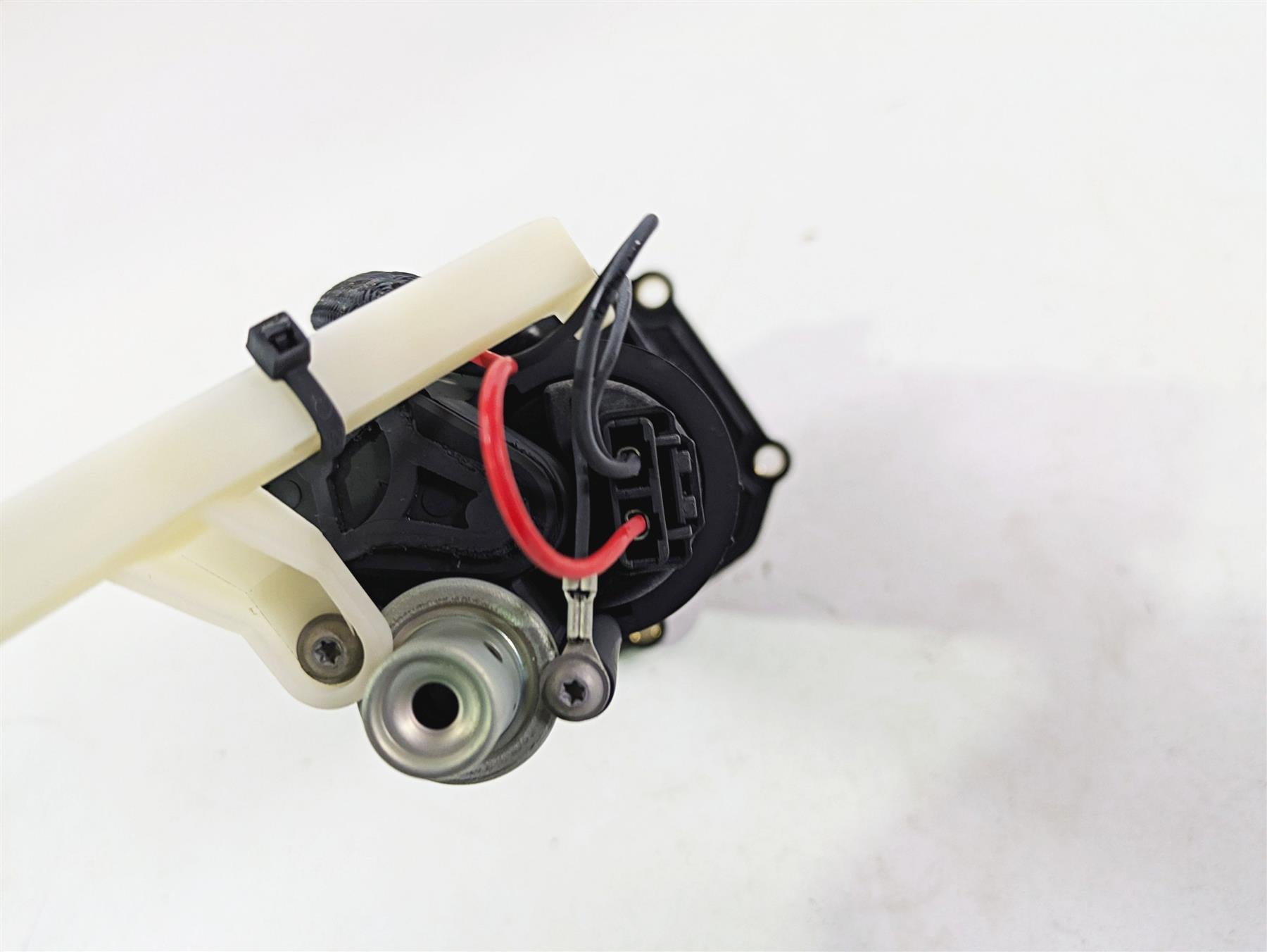 2013 Ducati Hypermotard 821 SP Fuel Gas Petrol Pump 16024281A {{ shop.shopifyCountryName }} - Mototech271