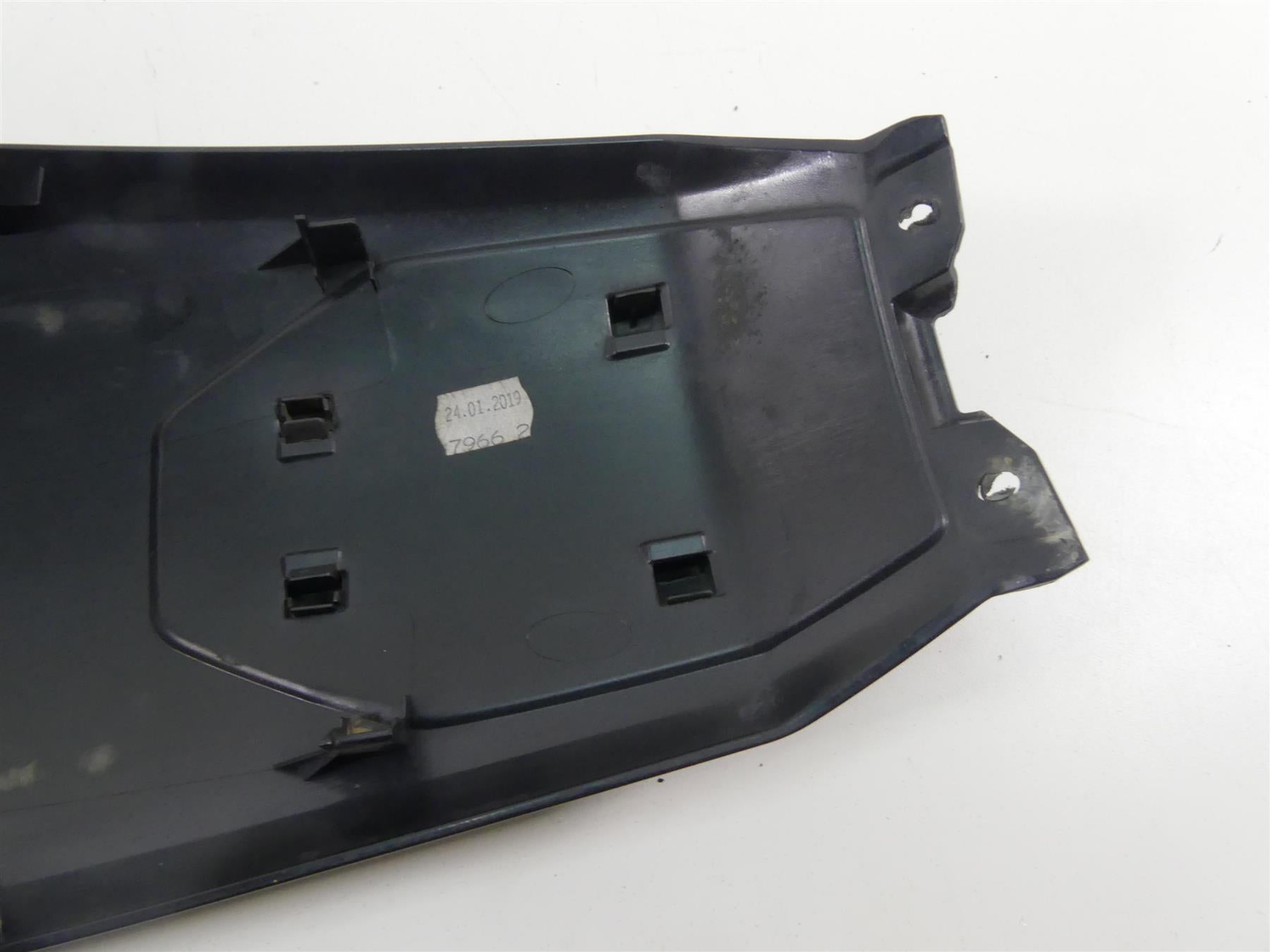 2019 BMW R1250GS K50 Upper Center Tank Fairing Cover 46638563438 46638563439 {{ shop.shopifyCountryName }} - Mototech271