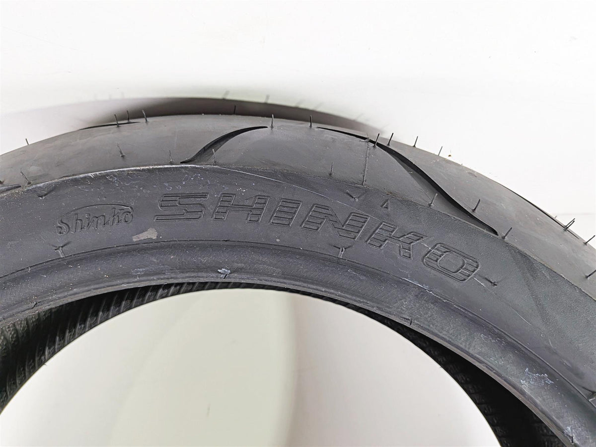 Unused Rear Motorcycle Tire Shinko 010 Apex 190/55R17 DOT25 87-4075-Mototech271