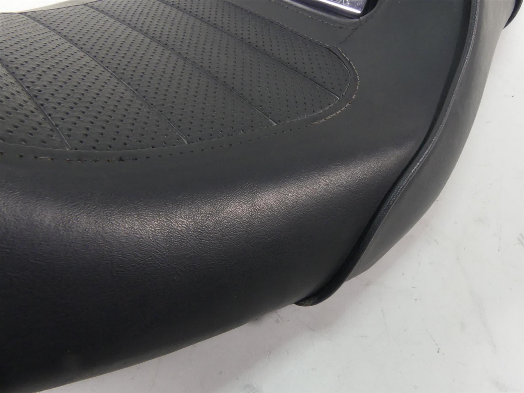 2015 Harley FXDL Dyna Low Rider Dual Seat Saddle 52000136 {{ shop.shopifyCountryName }} - Mototech271