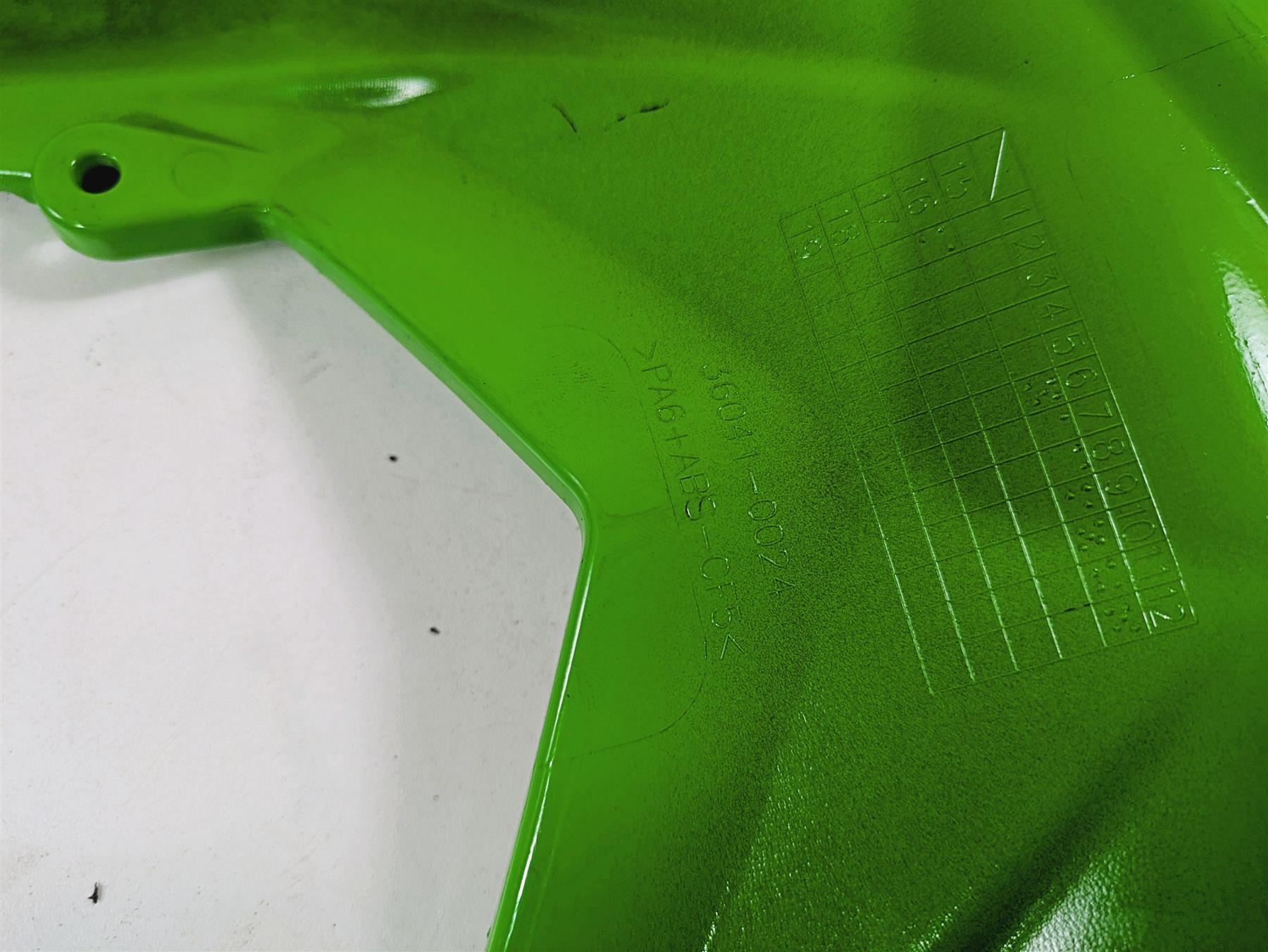 2016 Kawasaki ZX10R Ninja Rear Center Tail Cover Fairing - Read 36041-0024-51B {{ shop.shopifyCountryName }} - Mototech271