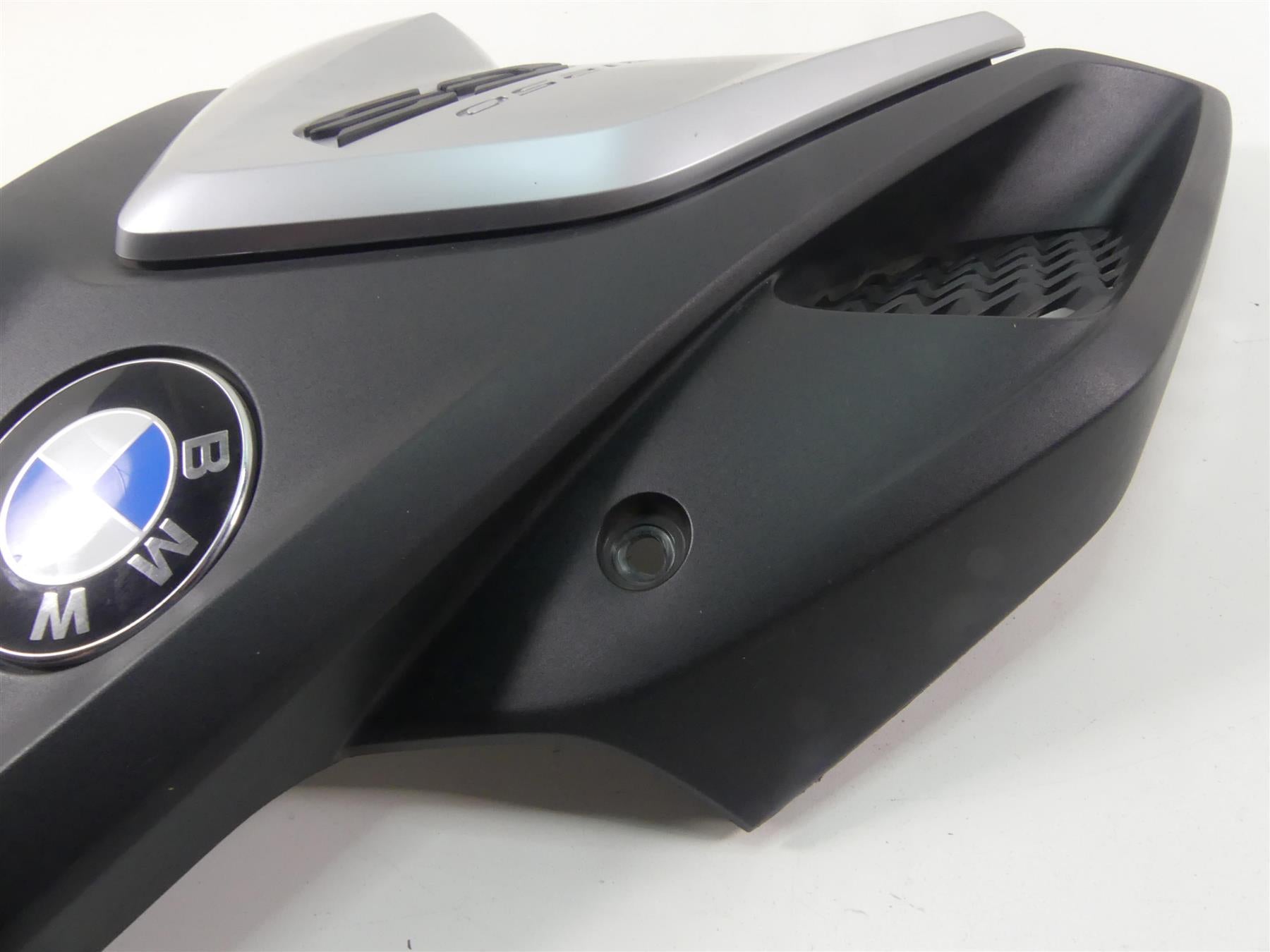2019 BMW R1250GS K50 Left Side Intake Fairing & Emblem 46638556655 46638392881 {{ shop.shopifyCountryName }} - Mototech271