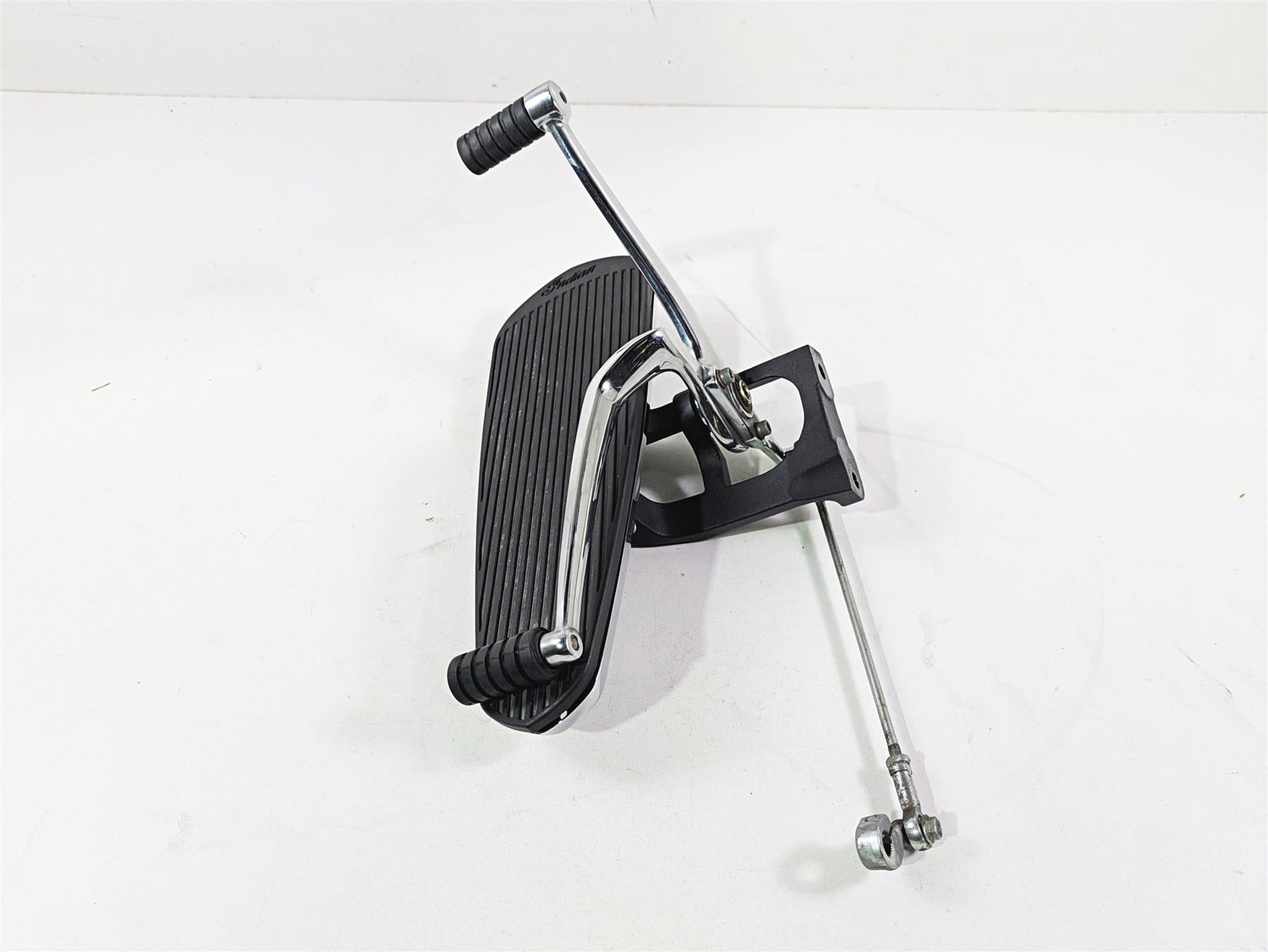 2017 Indian Chieftain Limited Left Floor Board & Shifter Chrome 5138351 5138405 {{ shop.shopifyCountryName }} - Mototech271