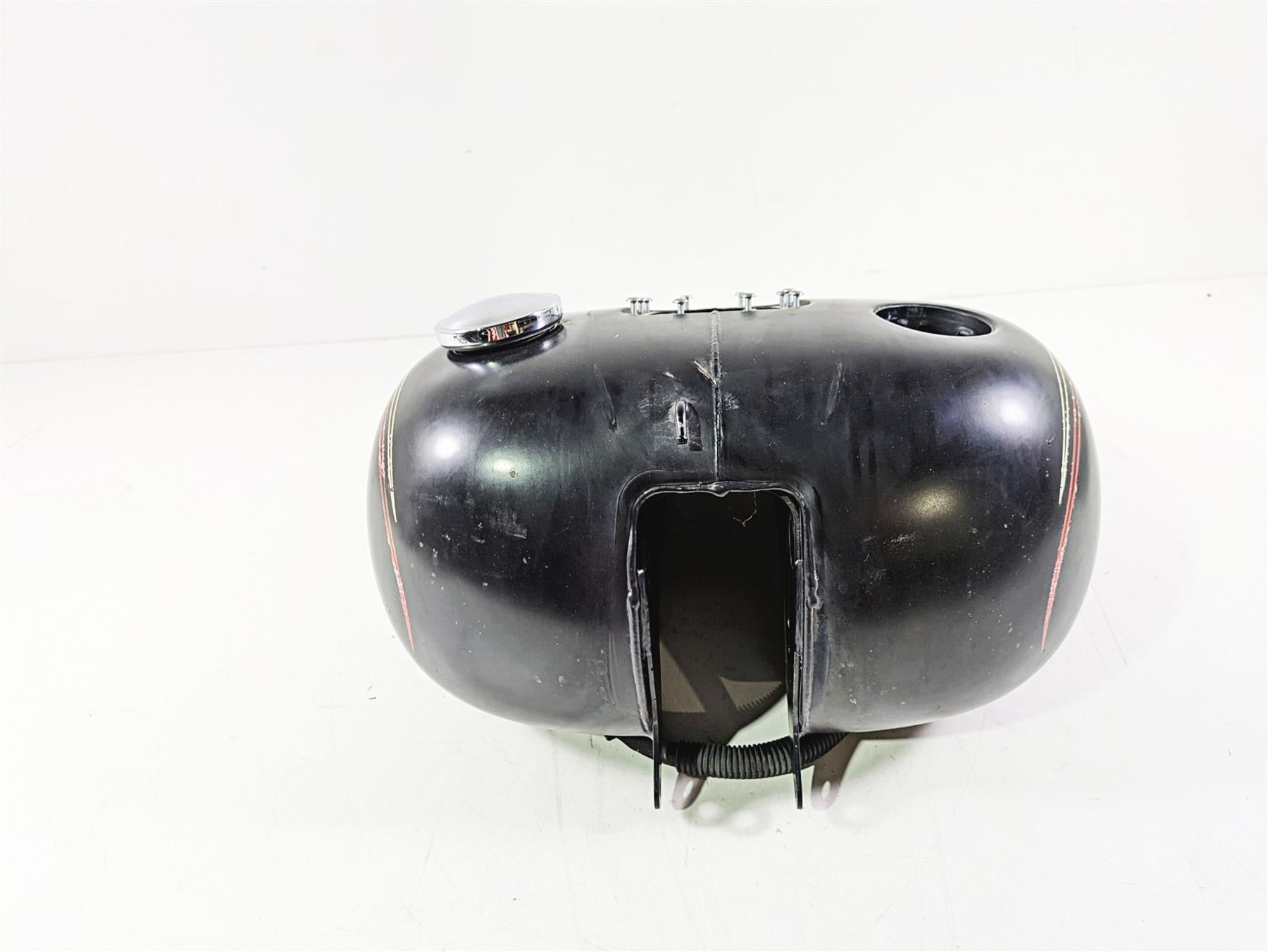 2008 Harley FLSTSB Cross Bones Fuel Gas Petrol Tank - No Dent 61000800 {{ shop.shopifyCountryName }} - Mototech271
