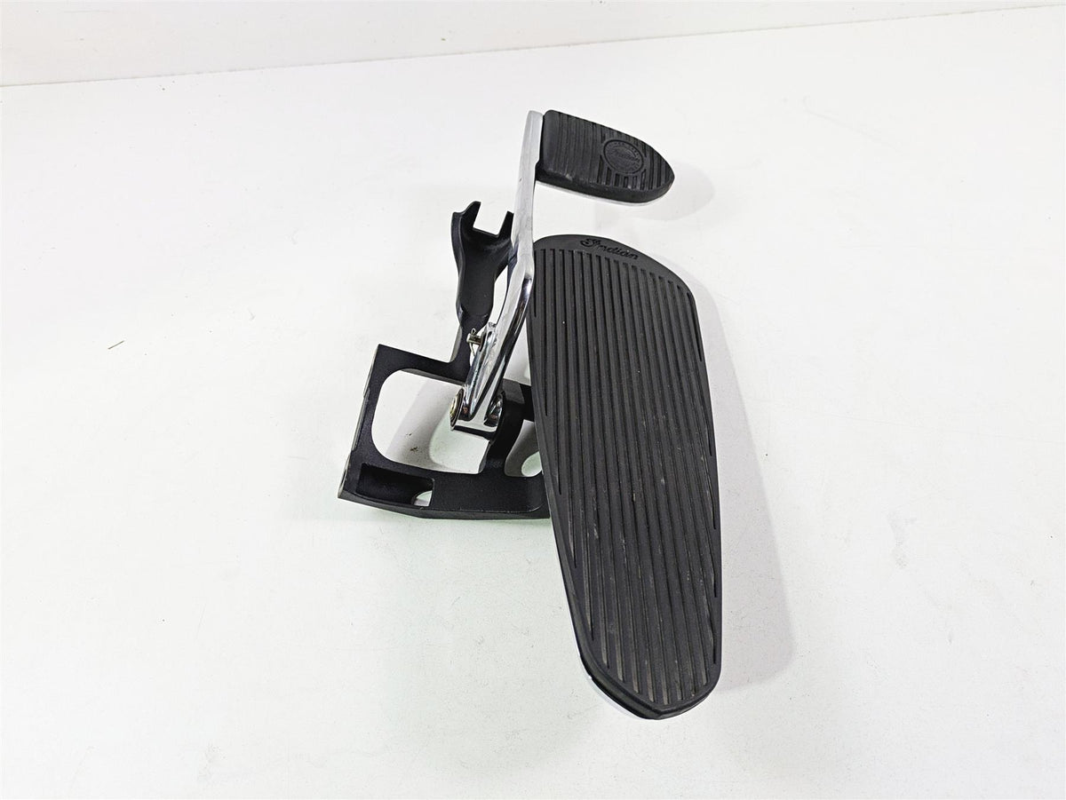 2017 Indian Chieftain Limited Right Floor Board & Brake Pedal 5138848 1019864 {{ shop.shopifyCountryName }} - Mototech271