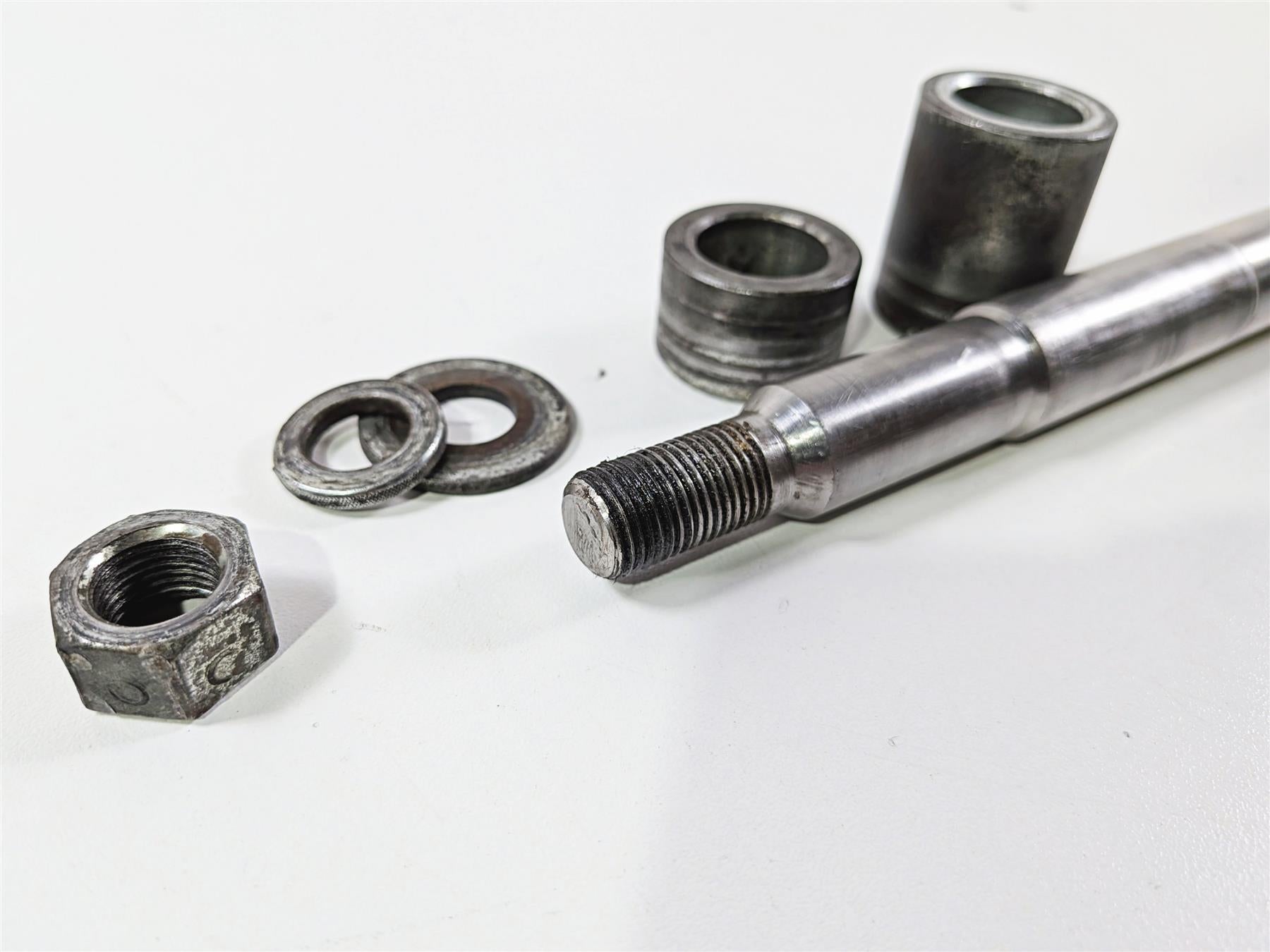 1996 Harley FLSTC Softail Heritage Front Axle Wheel Spindle 3/4" 41584-86 {{ shop.shopifyCountryName }} - Mototech271
