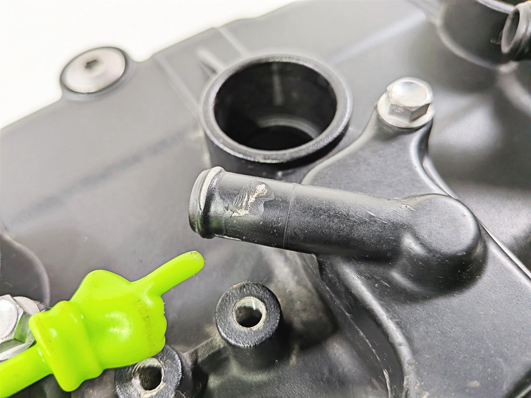 2019 Triumph Speed Triple RS 1050 Cylinderhead Top Valve Cover T1261340 {{ shop.shopifyCountryName }} - Mototech271