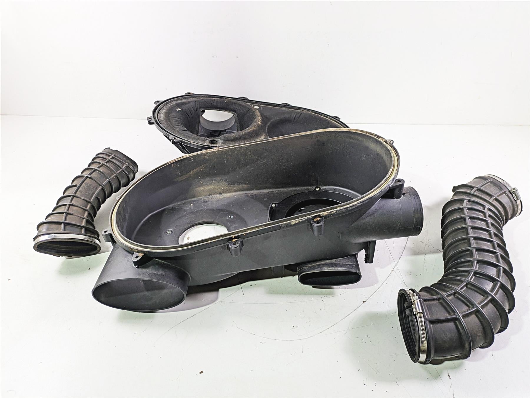 2023 Can Am Maverick X3 XMR Turbo RR Inner Outer Clutch Cover & Tubes 420212609 {{ shop.shopifyCountryName }} - Mototech271