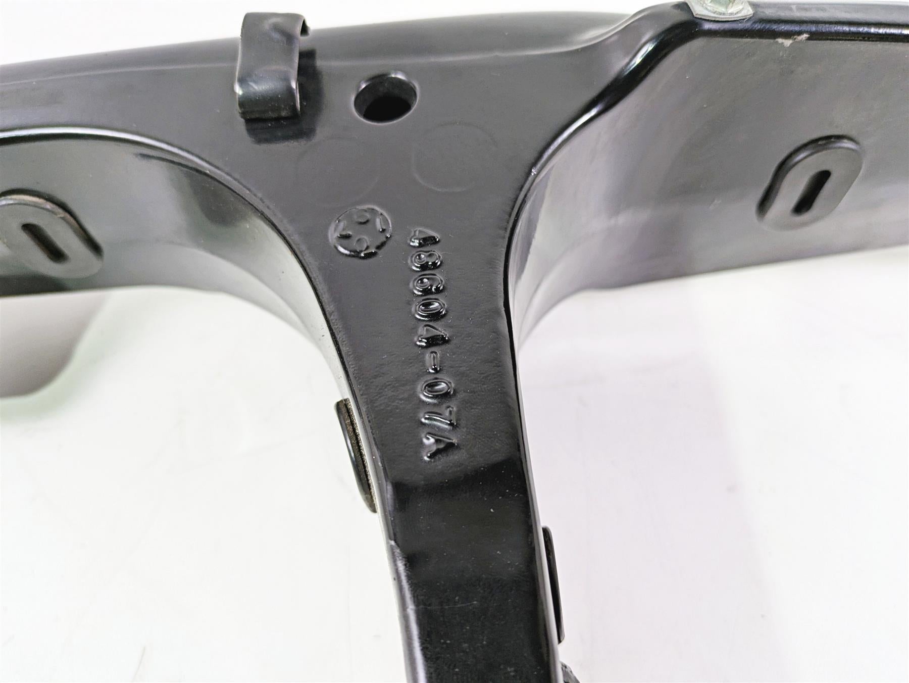 2010 Harley VRSCF Muscle Rod Black Swingarm Swing Arm & Guards 48606-07A {{ shop.shopifyCountryName }} - Mototech271