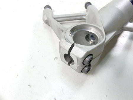 2018 BMW S1000RR K46 Strgt Right Esa Front Fork -Bent Fender Mount 31428548864 {{ shop.shopifyCountryName }} - Mototech271