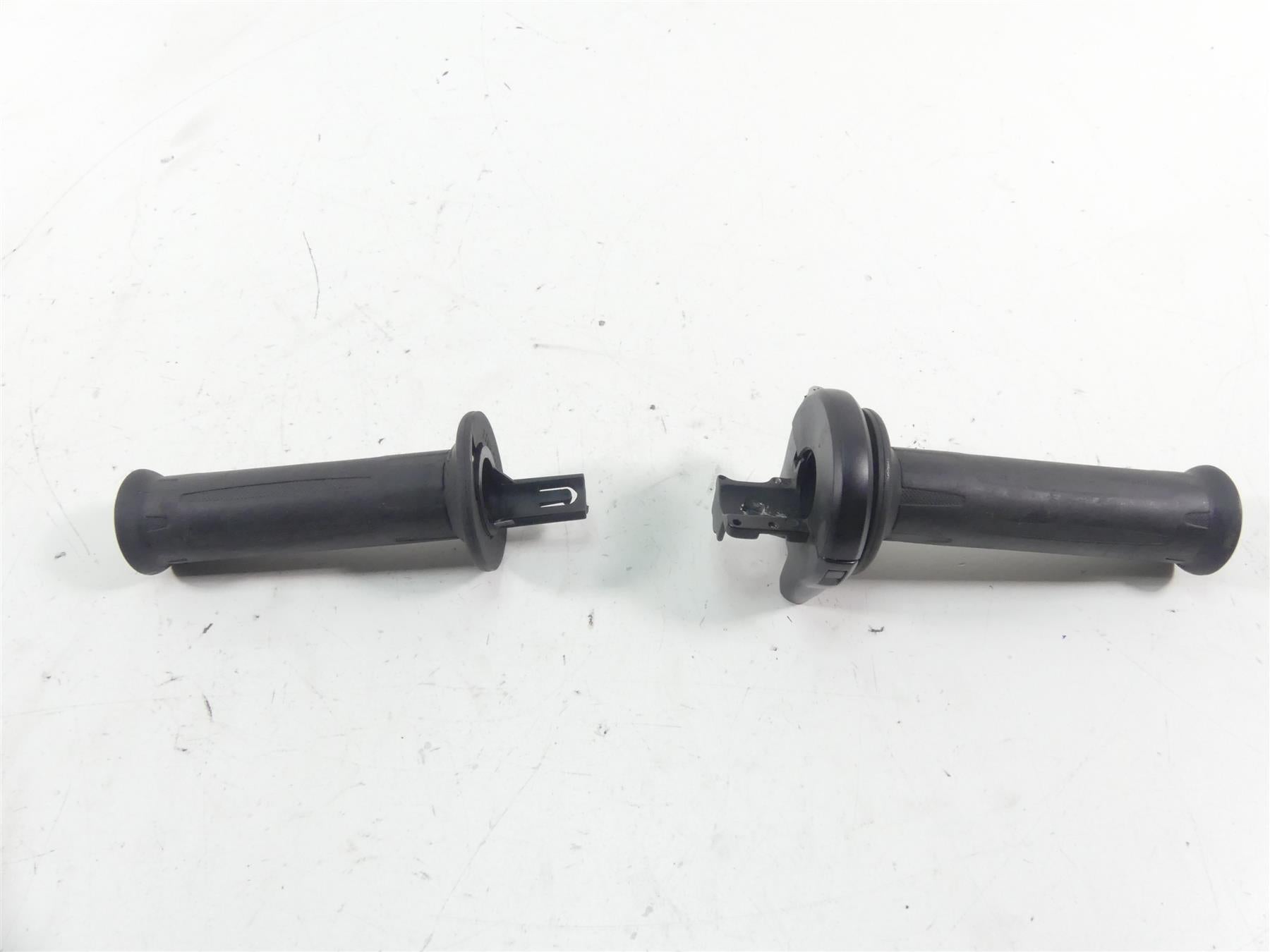 2012 BMW S1000RR K46 Left Right Hand Grip Set - Read 61317708219 61317708220 {{ shop.shopifyCountryName }} - Mototech271