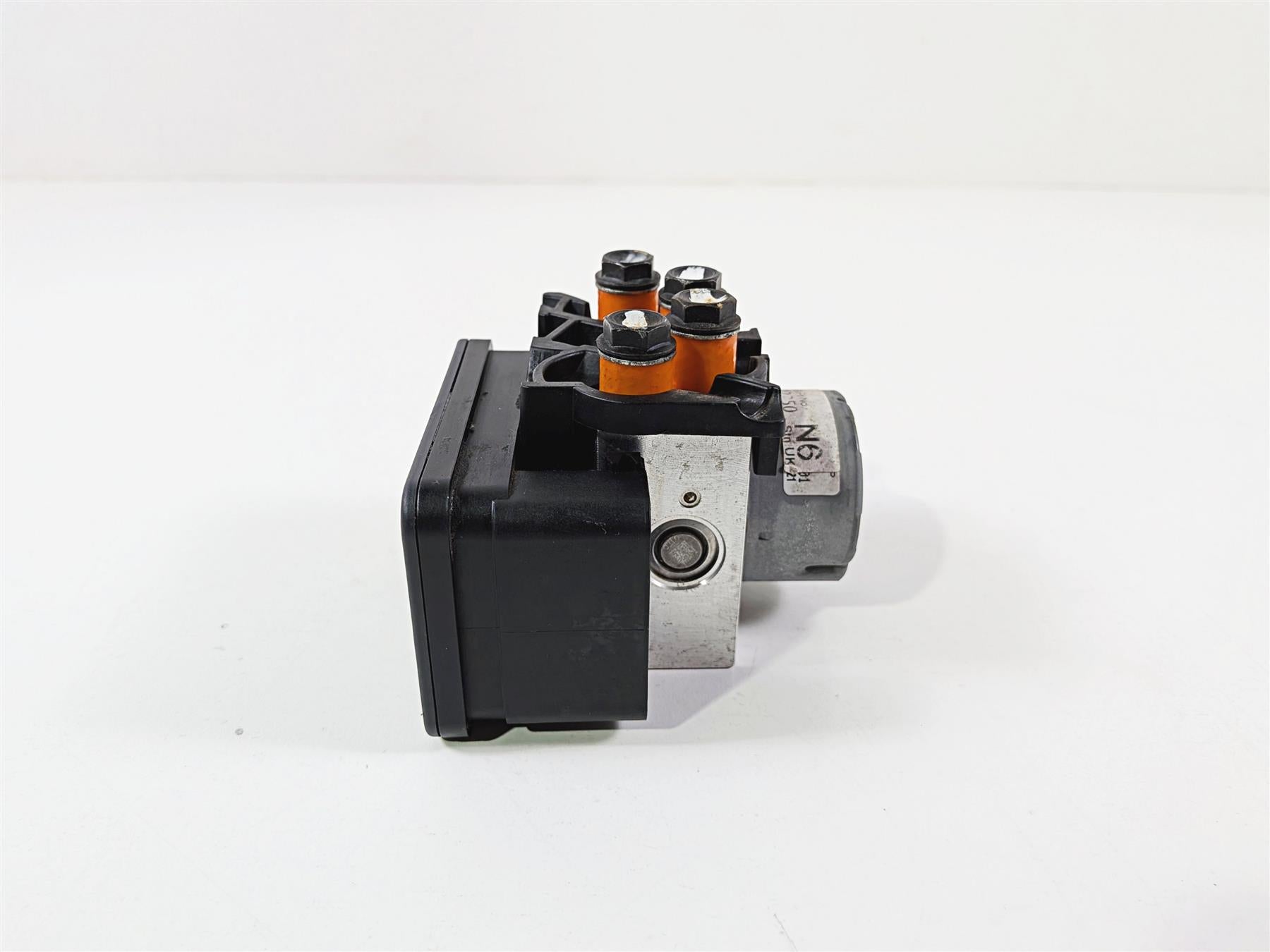 2019 Triumph Speed Triple RS 1050 Abs Brake Pump Module T2029204 T2022250 {{ shop.shopifyCountryName }} - Mototech271