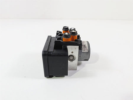 2019 Triumph Speed Triple RS 1050 Abs Brake Pump Module T2029204 T2022250 {{ shop.shopifyCountryName }} - Mototech271