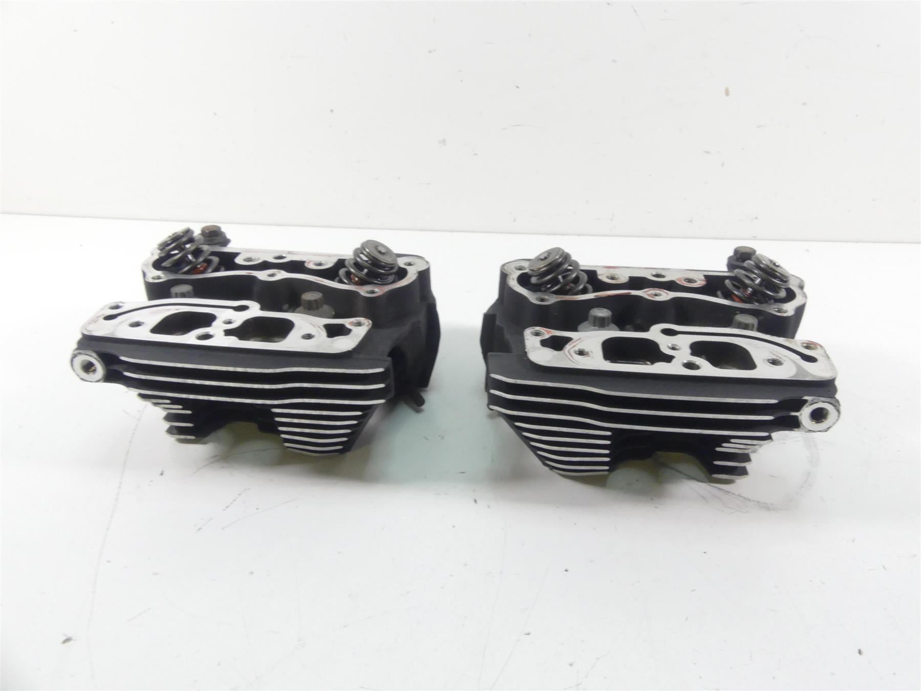 2008 Harley Softail FXSTB Night Train 96ci Cylinderhead Head Set 17178-06A {{ shop.shopifyCountryName }} - Mototech271