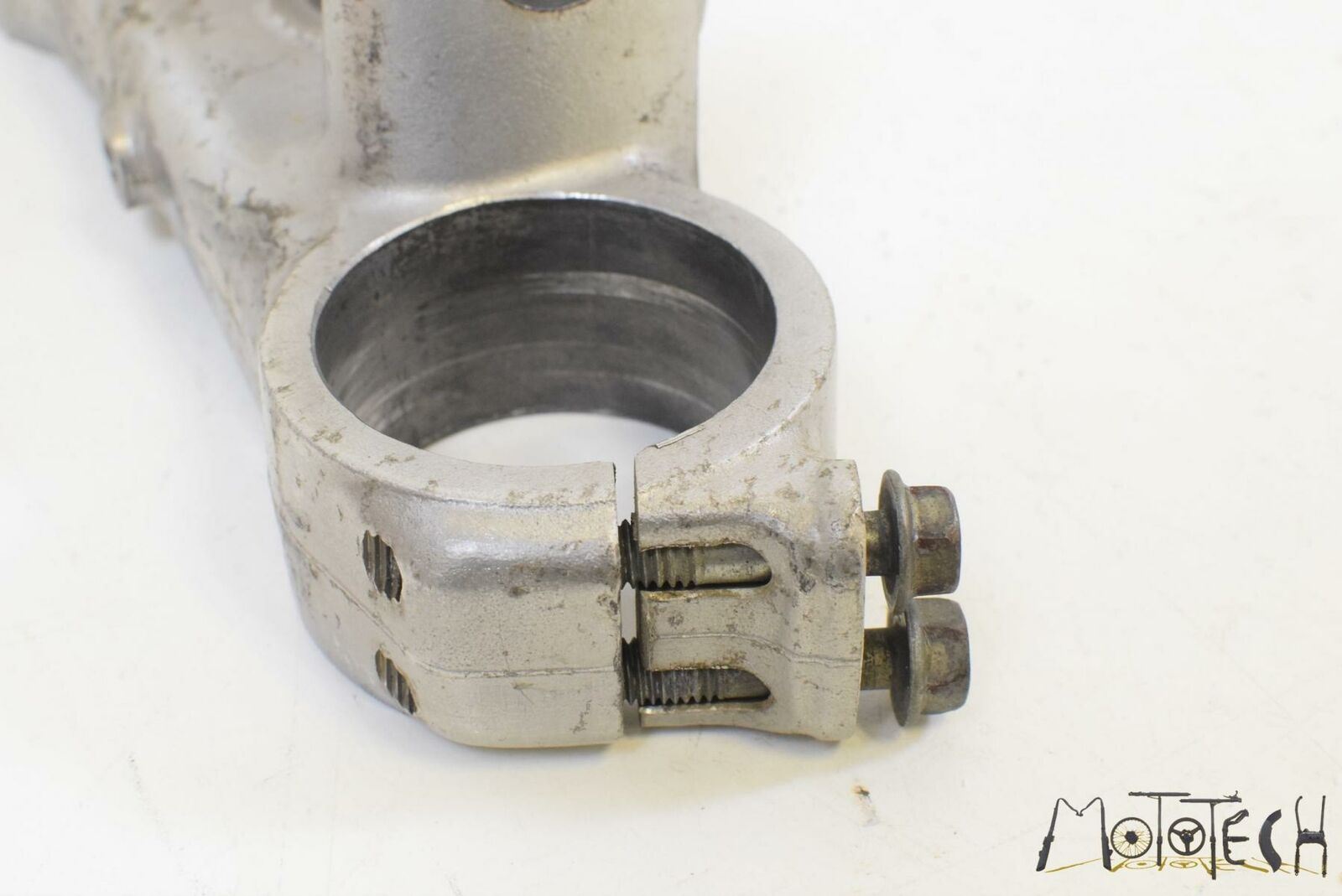 1989 Honda CR250R CR250 R Upper Triple Tree Steering Clamp 53230-KZ3-000 {{ shop.shopifyCountryName }} - Mototech271