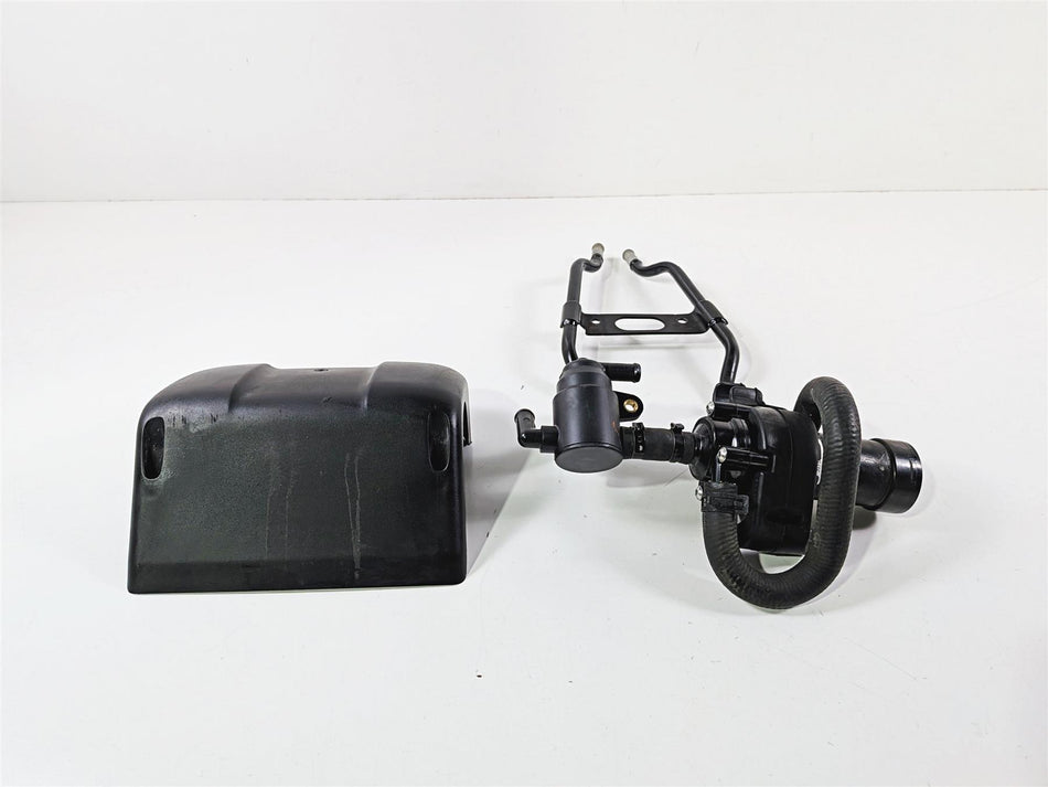 2016 Harley Touring FLHTK Electra Glide Water Pump & Mount & Cover 26800107 26600012-Mototech271