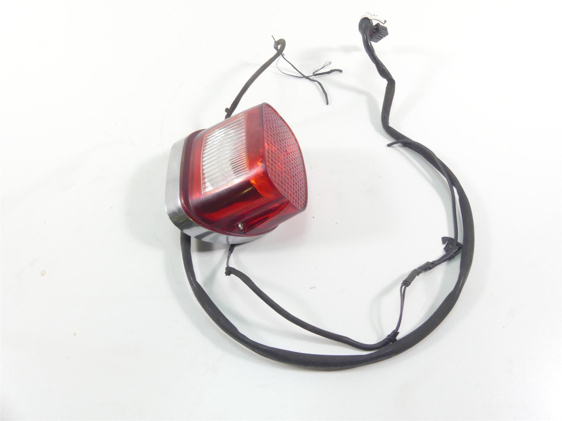 1999 Harley Dyna FXDL Low Rider Taillight Tail Light & Wiring 68140-04 {{ shop.shopifyCountryName }} - Mototech271