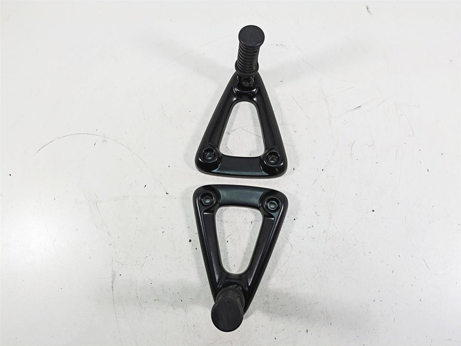 2011 Triumph America Rear Footpeg Foot Peg Set T2081043 T2081062 {{ shop.shopifyCountryName }} - Mototech271