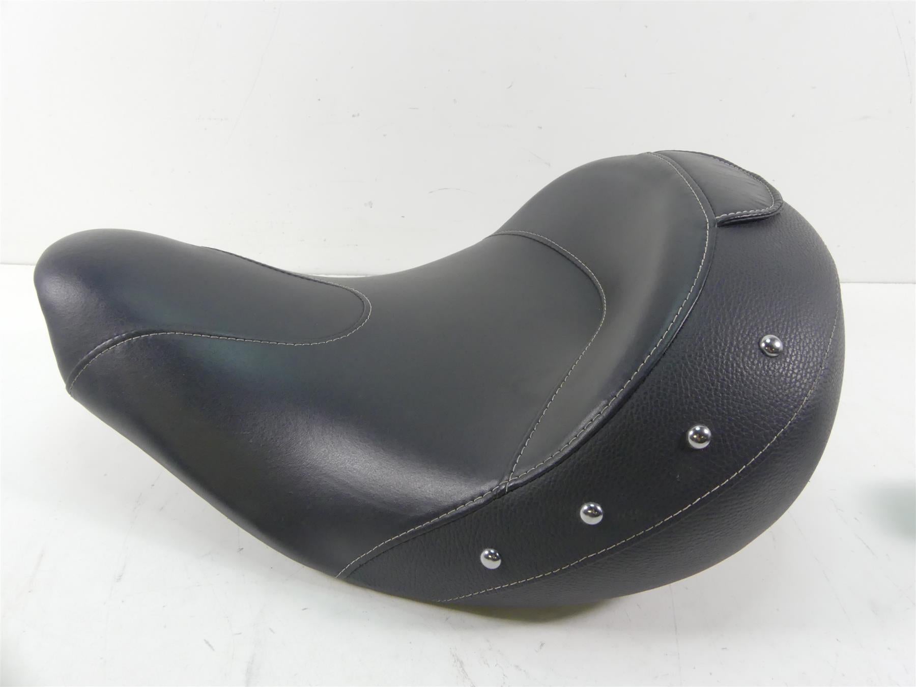 2016 Indian Chief Dark Horse Studded Front Rider Driver Seat Saddle 2686412 {{ shop.shopifyCountryName }} - Mototech271
