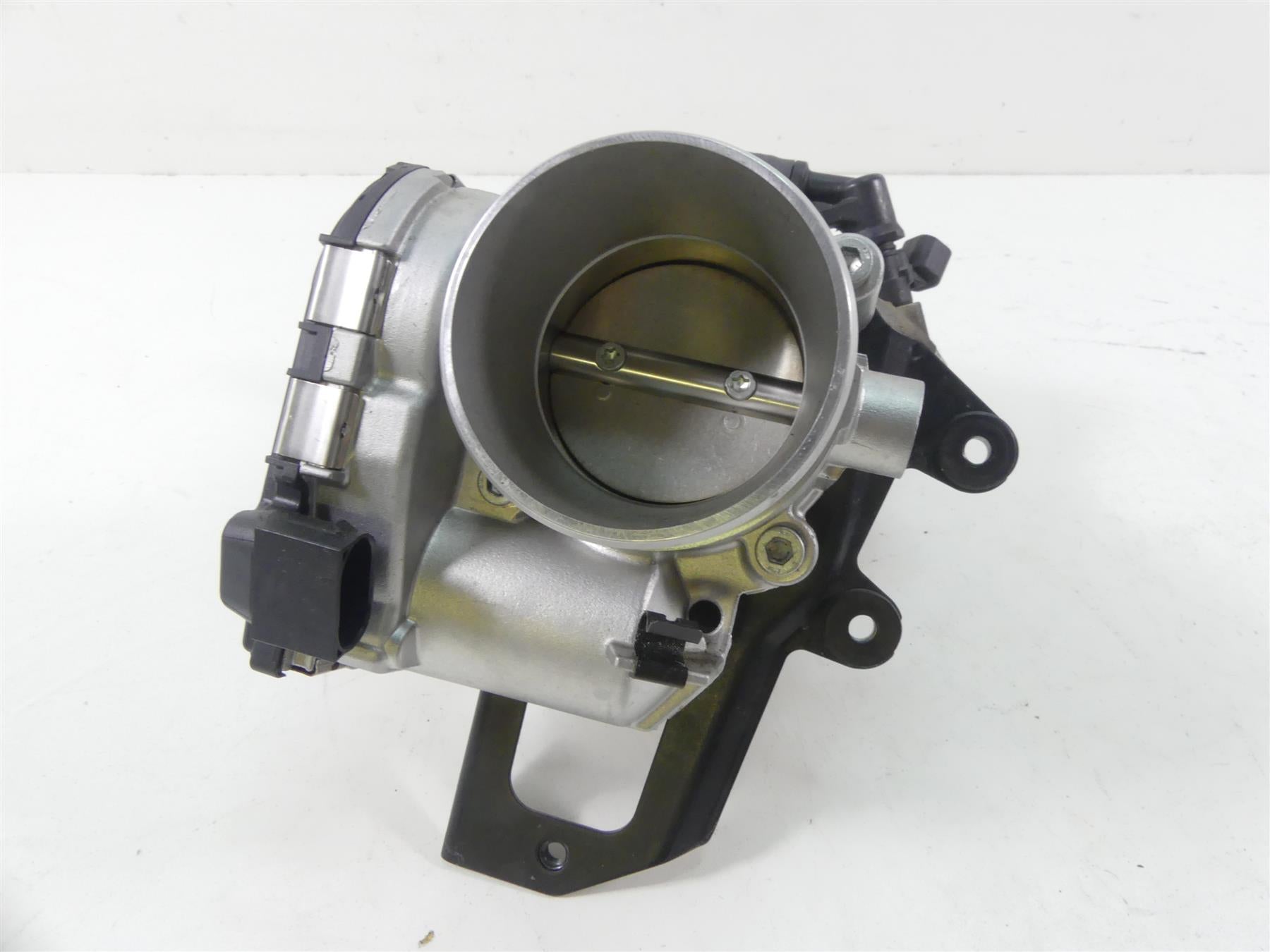 2016 Indian Chieftain Dark Horse Throttle Body Bodies Intake Manifold 1204685 {{ shop.shopifyCountryName }} - Mototech271