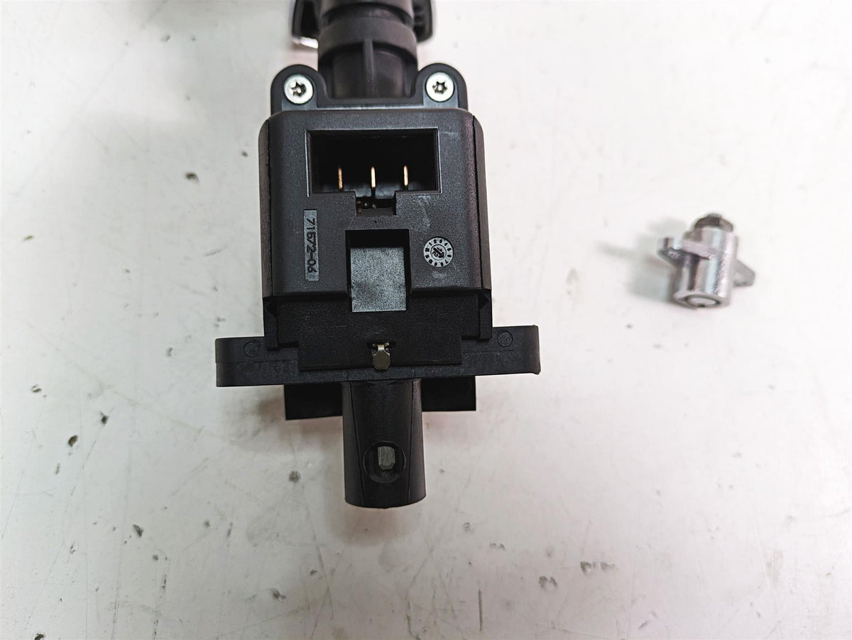 2013 Harley Touring FLHX Street Glide Ignition Switch Lock Set - Vin 71572-06 {{ shop.shopifyCountryName }} - Mototech271