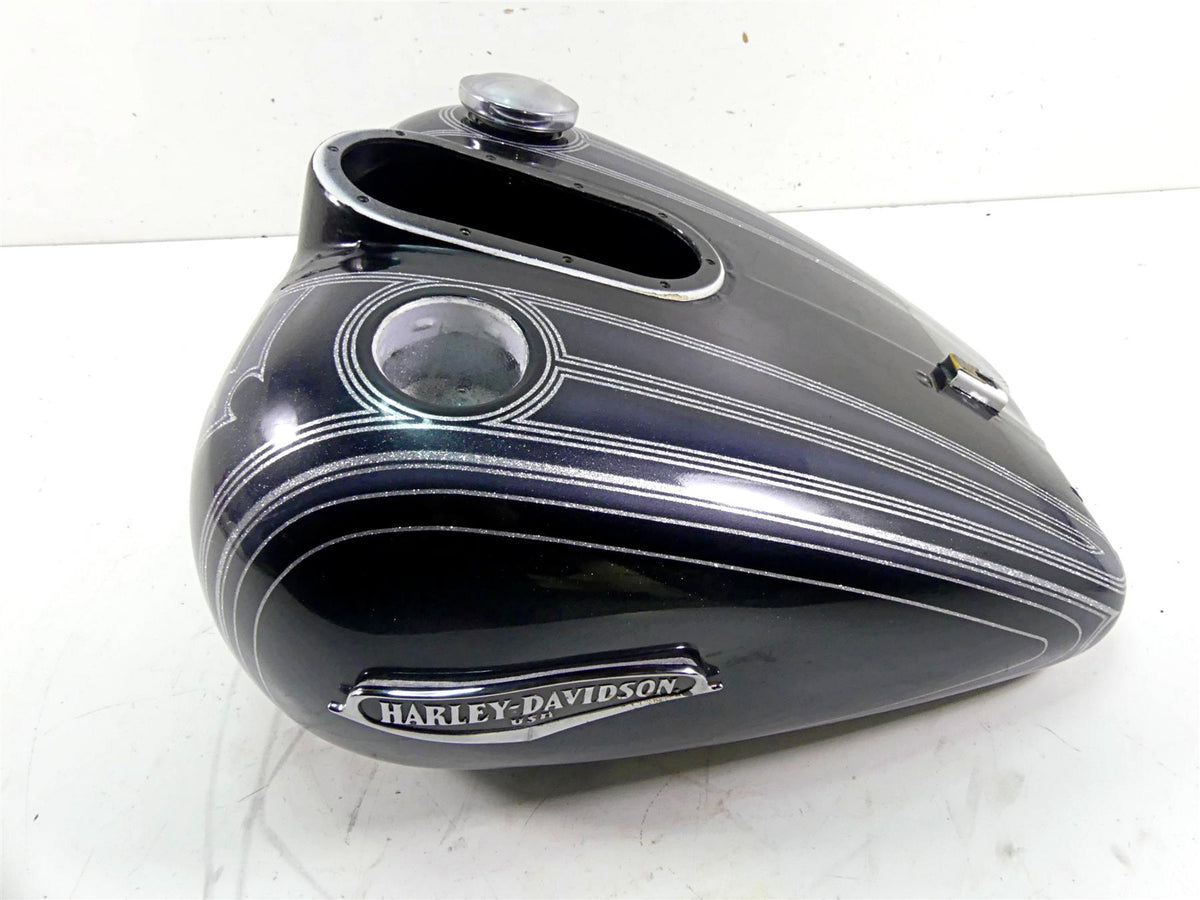 2007 Harley Touring FLHRC Road King Fuel Gas Petrol Tank - Read 61268-03 {{ shop.shopifyCountryName }} - Mototech271