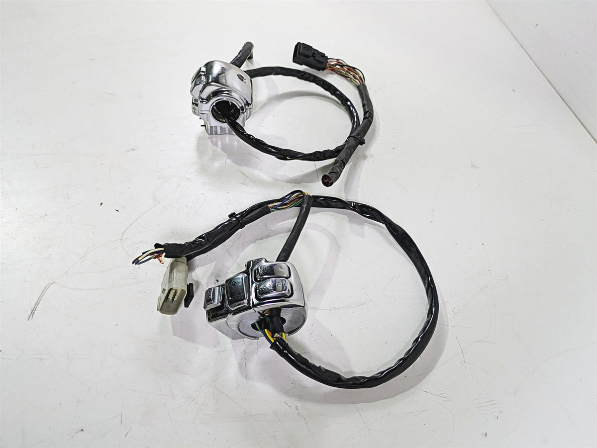 2010 Harley Touring FLHX Street Glide Left Right Chrome Control Switch 71682-06A {{ shop.shopifyCountryName }} - Mototech271