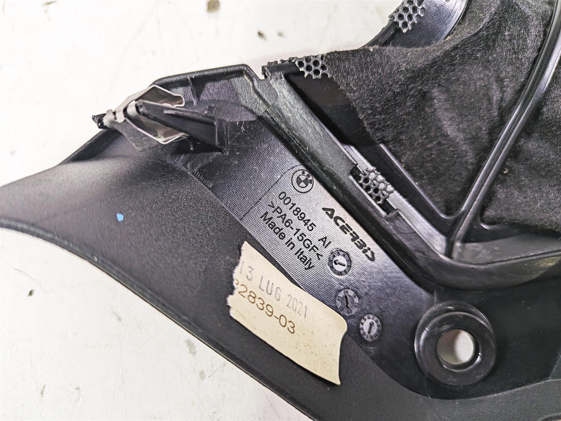 2022 BMW R1250 RT K052 Left Side Speaker Cover Fairing 0018945 {{ shop.shopifyCountryName }} - Mototech271