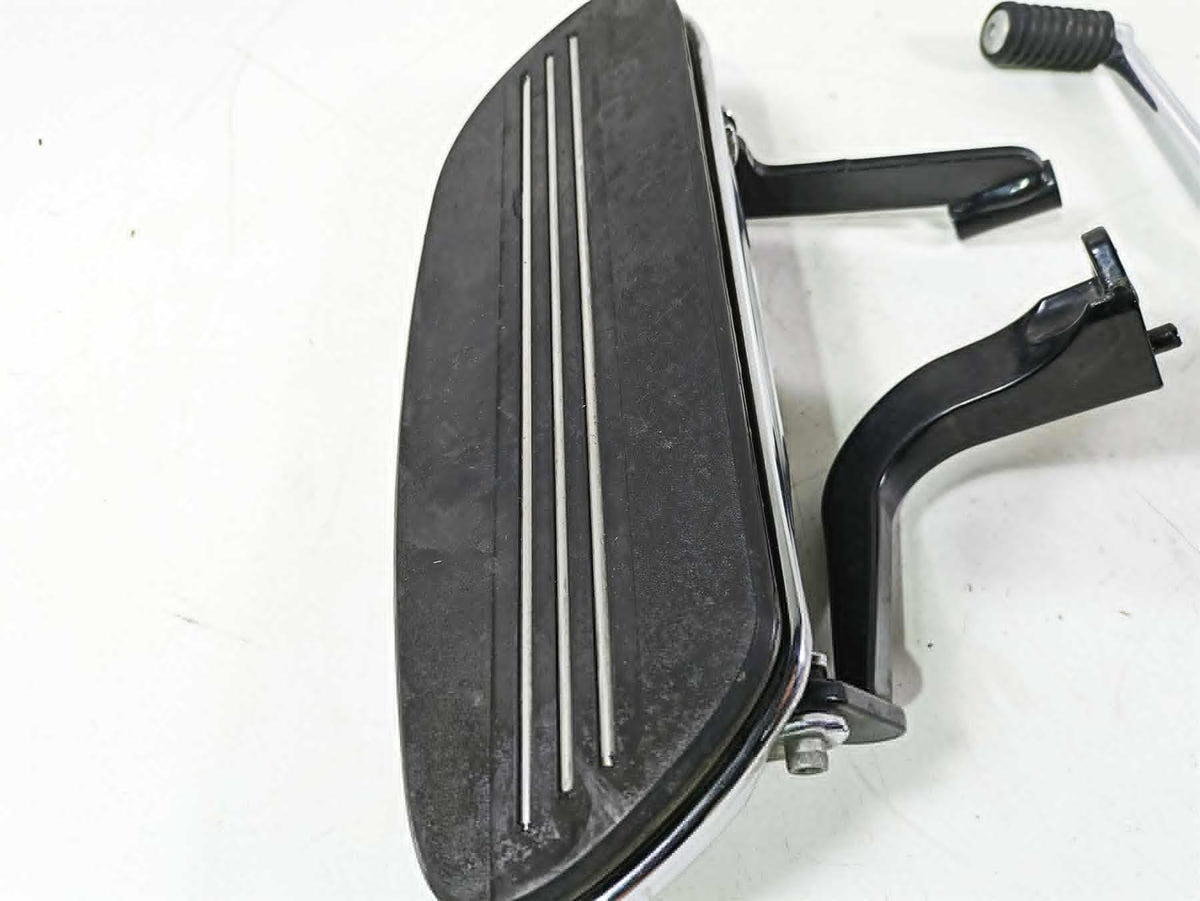 2017 Harley Touring FLTRXS Road Glide Left Front Floor Board & Shifter 50688-04 {{ shop.shopifyCountryName }} - Mototech271