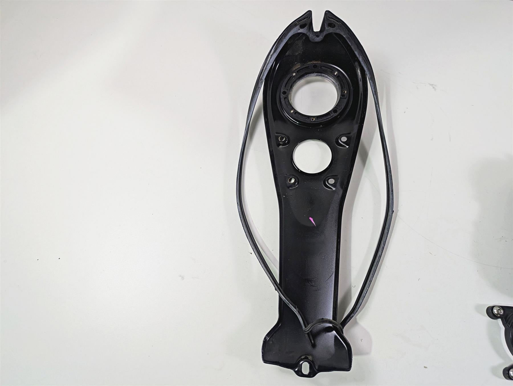 2009 Harley FXDC Dyna Super Glide Tank Dash Console Cover + Top Plate 61693-05DH {{ shop.shopifyCountryName }} - Mototech271