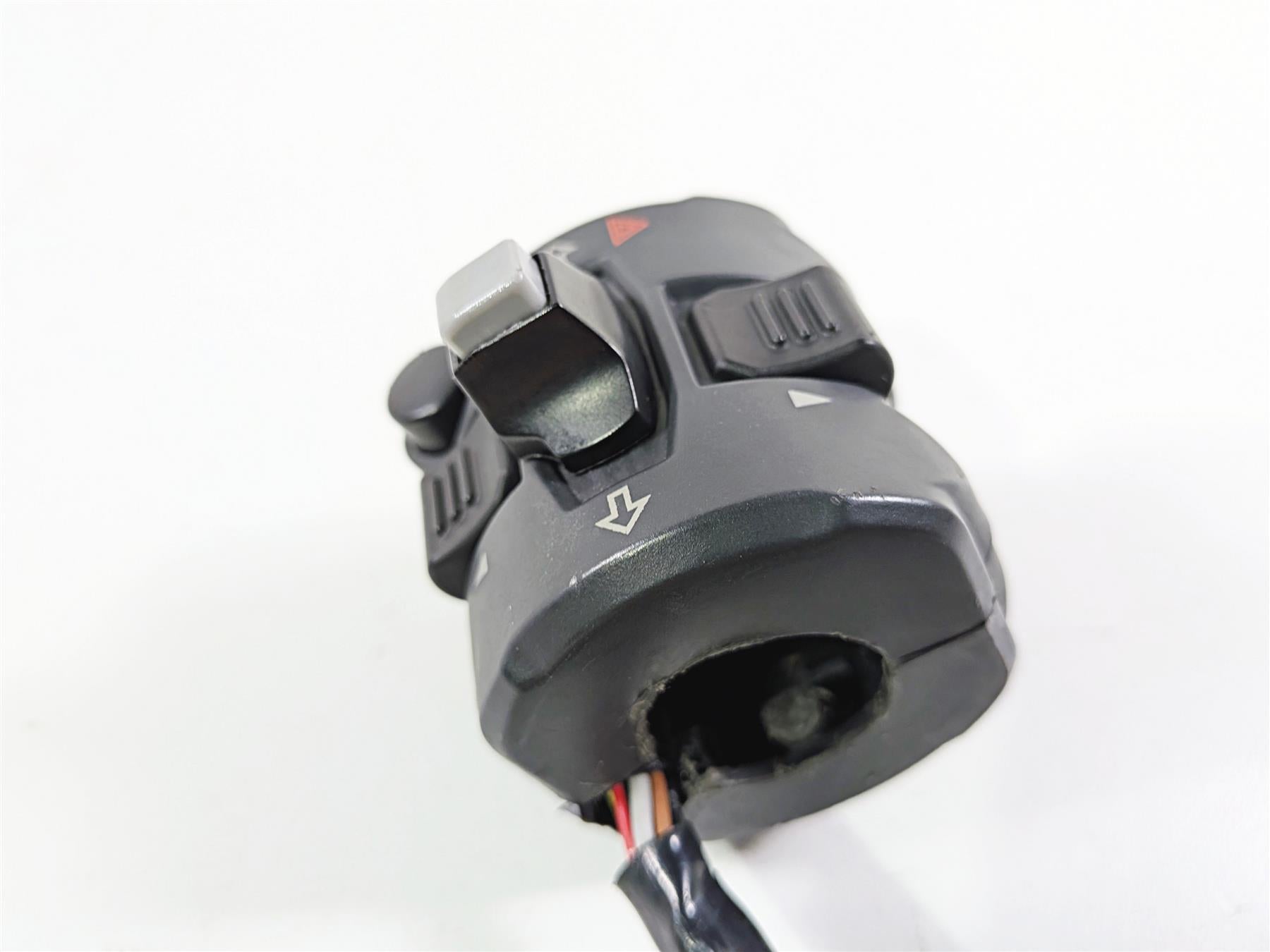 2017 Ducati 959 Panigale Left Hand Turn Signal Control Switch -Read 65110132A-Mototech271