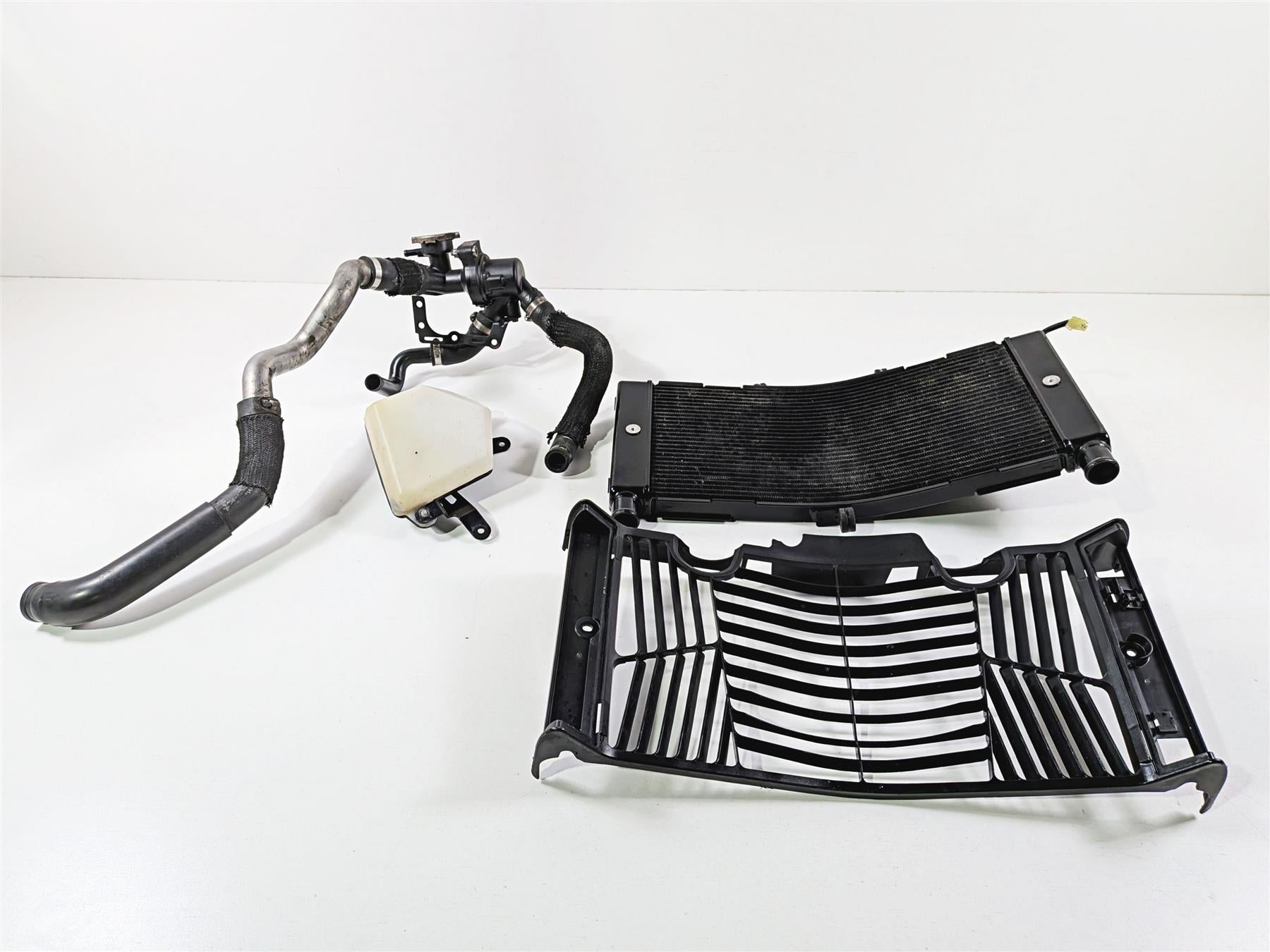 2009 Yamaha VMX17 V-Max 1700 Upper Radiator Fan Cover Hoses Set 2S3-12461-09-00-Mototech271