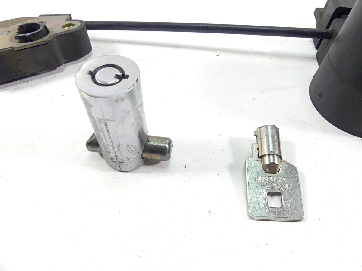 2005 Harley VRSCSE CVO V-Rod Ignition Switch Key Lock Set 71403-01 {{ shop.shopifyCountryName }} - Mototech271