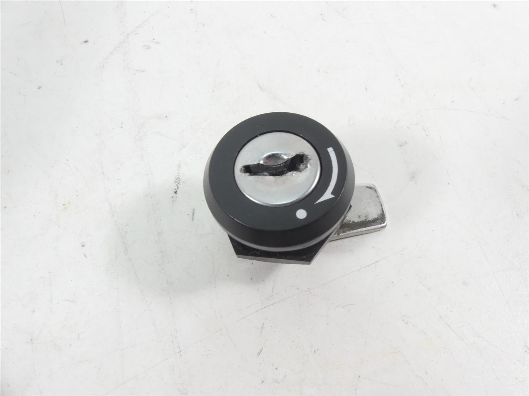 2004 Kawasaki VN1600 Meanstreak Ignition Switch Gas Cap Key Lock Set 27005-0001 {{ shop.shopifyCountryName }} - Mototech271