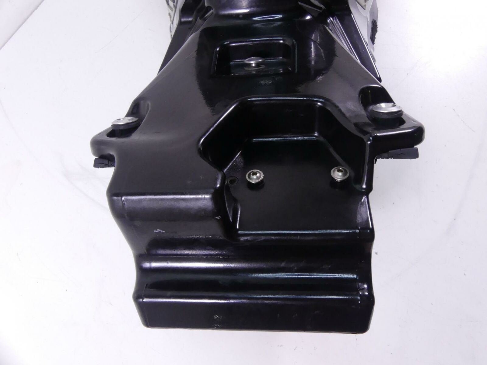 2016 Aprilia RSV 1100 Tuono V4 RR Fuel Gas Petrol Tank & Cover 2H000880000Z4 {{ shop.shopifyCountryName }} - Mototech271