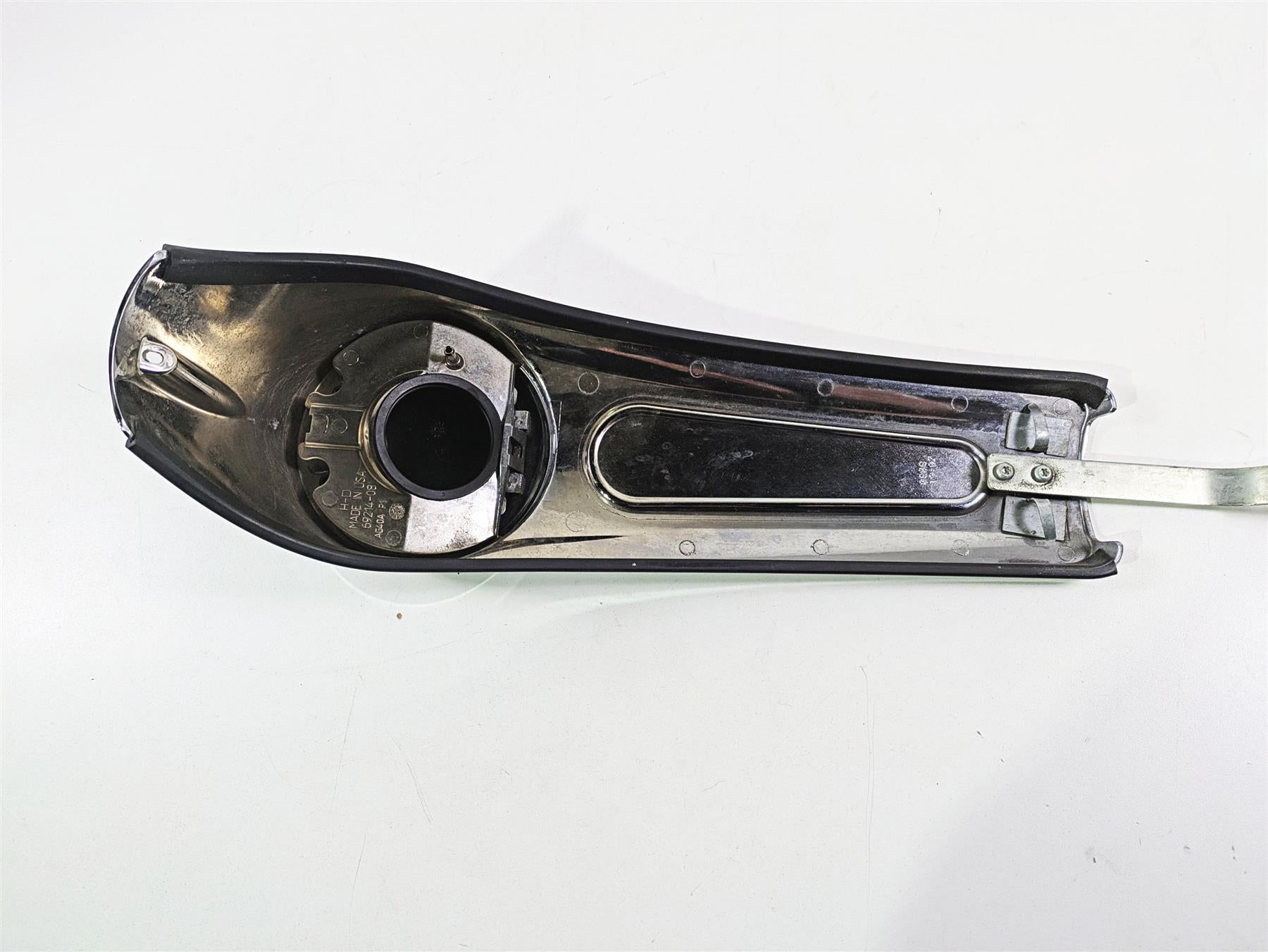 2009 Harley Touring FLHX Street Glide Fuel Tank Cover Dash Console 69214-08 {{ shop.shopifyCountryName }} - Mototech271
