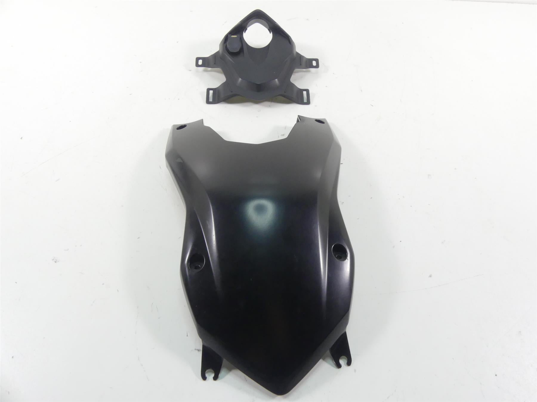 2017 BMW F800GS K72 Upper Center Tank Cover Fairing Set 46638554365 {{ shop.shopifyCountryName }} - Mototech271