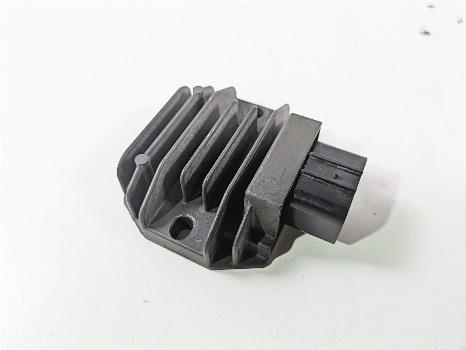 2017 KTM 1290 Super Duke GT Rectifier Voltage Regulator FH022AA 60311034000 {{ shop.shopifyCountryName }} - Mototech271
