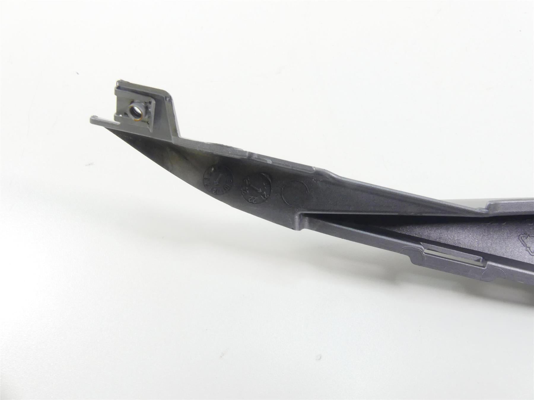 2021 Aprilia Tuono 660 Right Oem Trail Cover Fairing Cowl 2B006647 {{ shop.shopifyCountryName }} - Mototech271