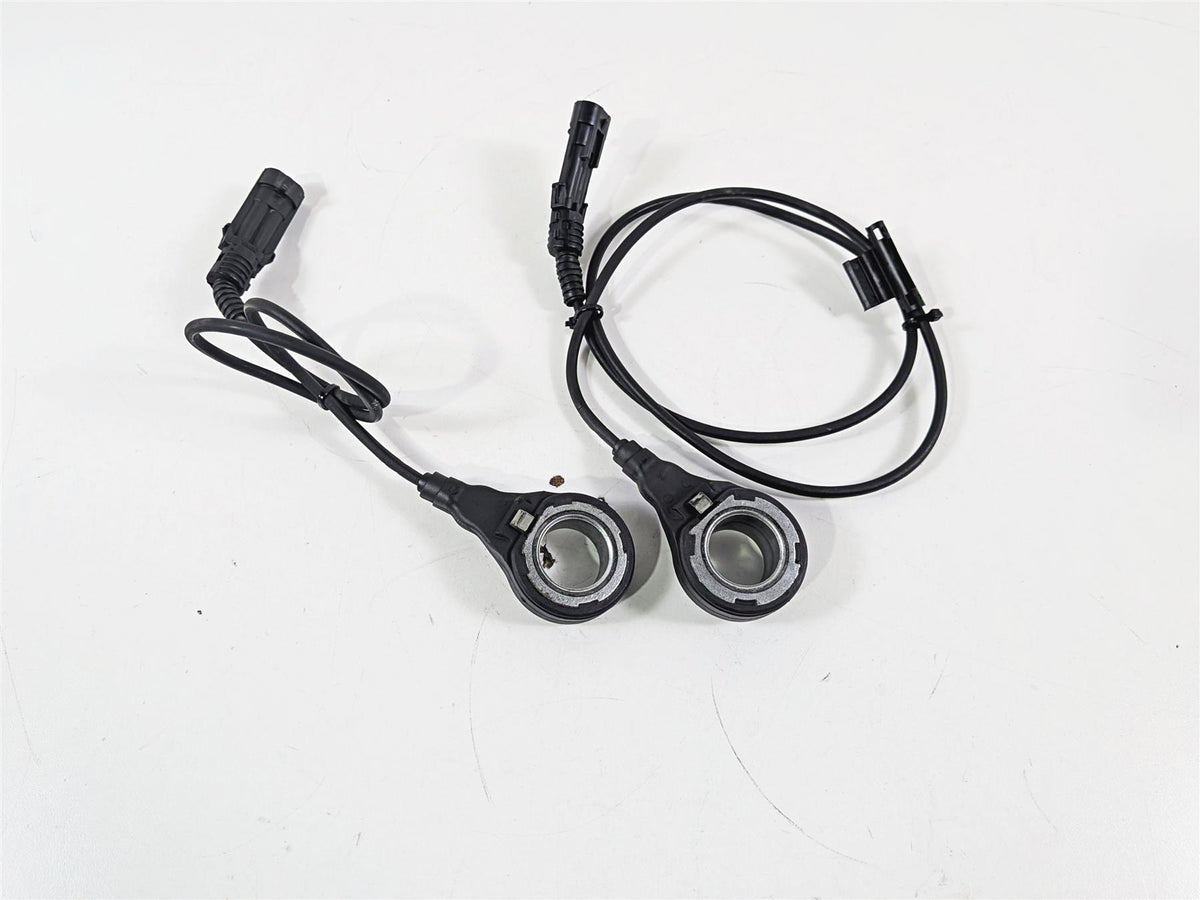 2020 Harley Touring FLTRK Road Glide Front Rear Abs Wheel Speed Sensors 32700015 {{ shop.shopifyCountryName }} - Mototech271