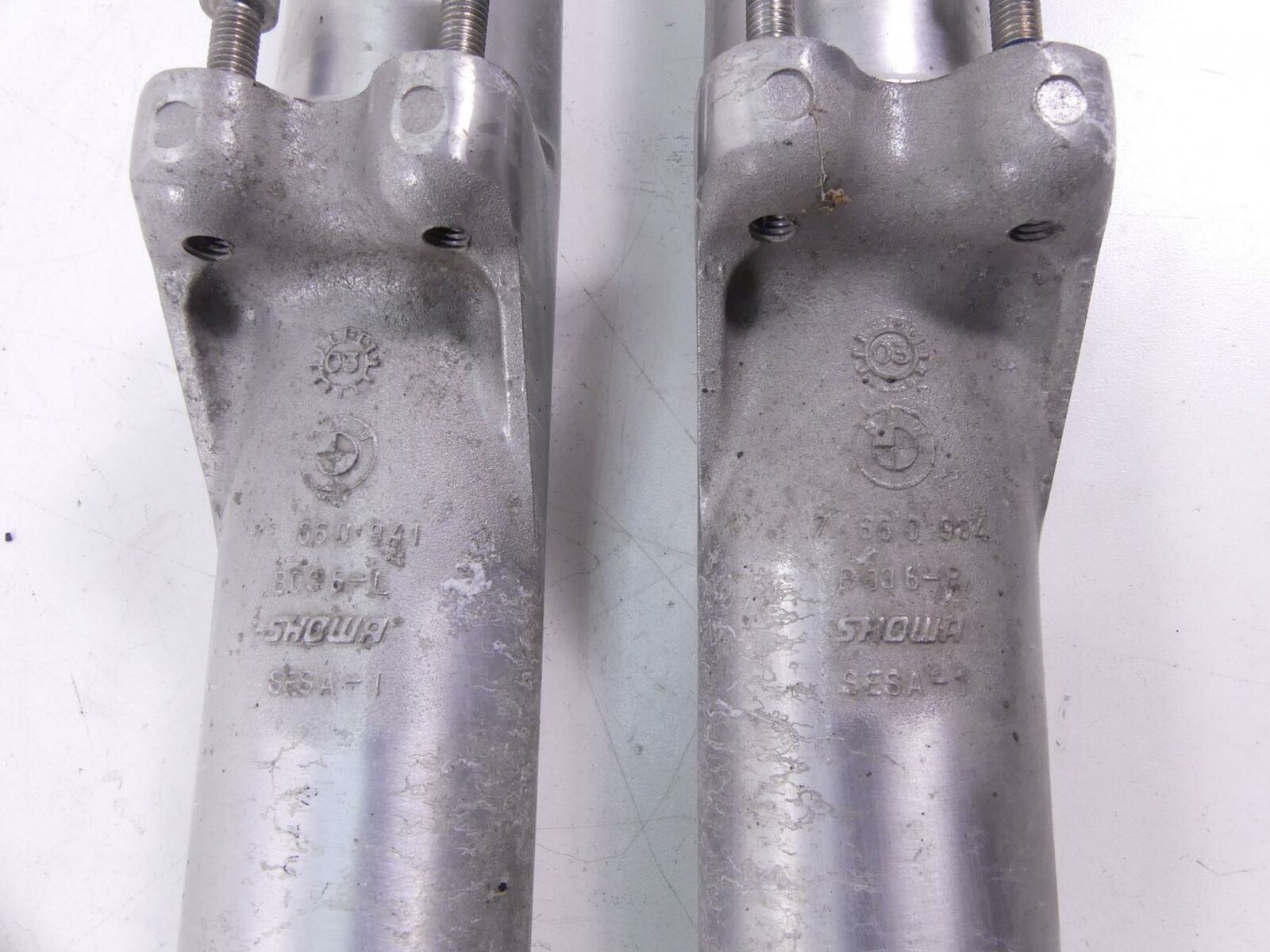 2003 BMW R1200CL K30 Straight Front 35mm Showa Forks 31427660937 31427660980 {{ shop.shopifyCountryName }} - Mototech271