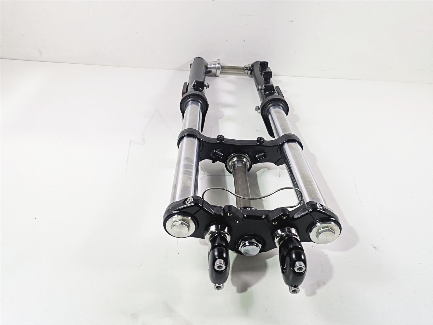 2013 Triumph Bonneville Front Forks & Triple Tree + Axle Set T2040532 T2040533 {{ shop.shopifyCountryName }} - Mototech271