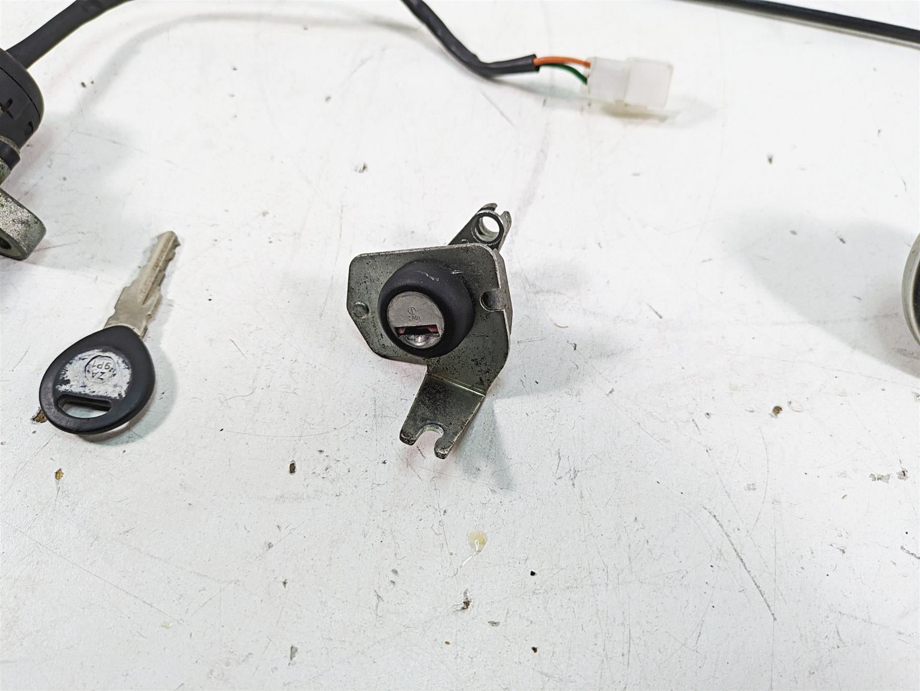 2013 Moto Guzzi V7 750 Stone Ignition Switch Key Lock Set GU32782510 883477 {{ shop.shopifyCountryName }} - Mototech271
