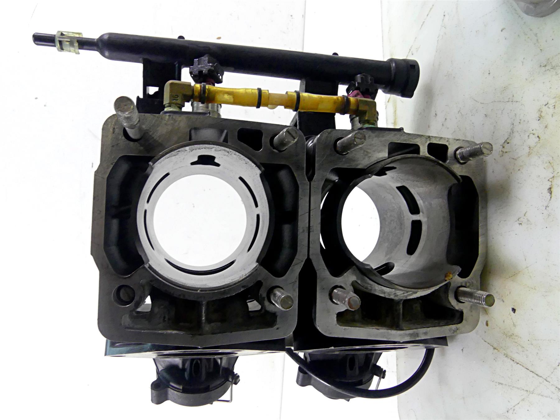 2005 Seadoo 3D RFI Cylinder Head Jug Barrel + Pistons - Read 421000626 420888418 {{ shop.shopifyCountryName }} - Mototech271