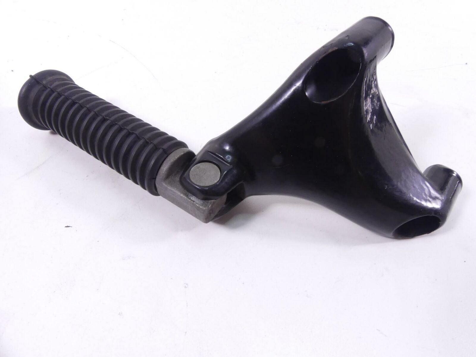 2006 Harley Sportster XL1200 C Passenger Foot Peg Rest Set 49314-04 49315-04 {{ shop.shopifyCountryName }} - Mototech271
