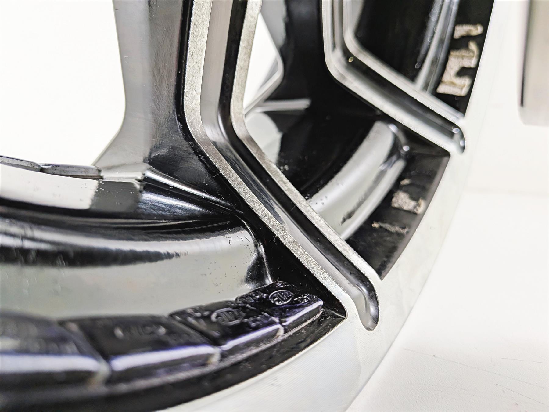 2014 Harley Touring FLHTK Electra Glide Nice Impeller Contrast Rear Wheel Rim 16x5 40900391-Mototech271