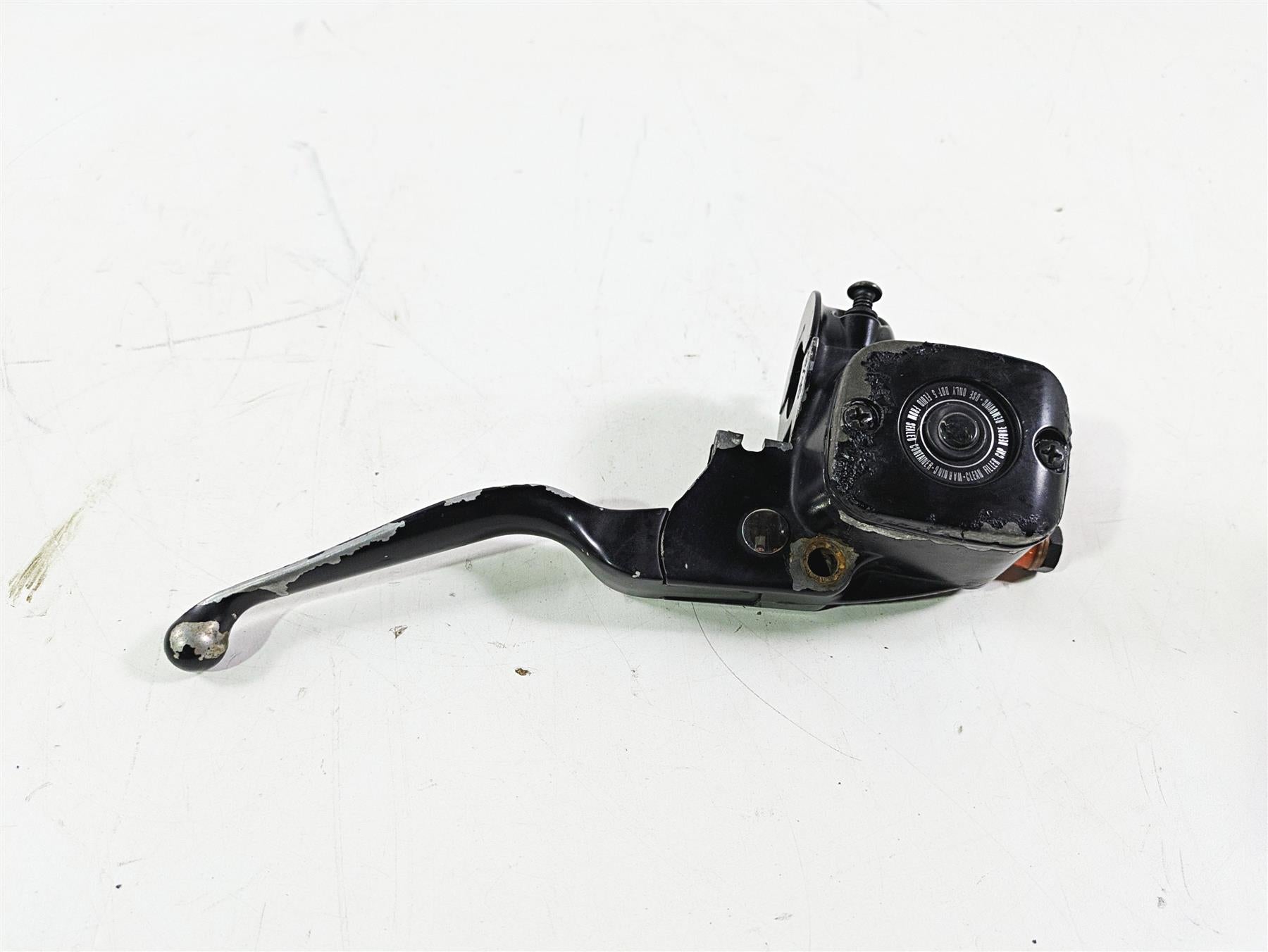 2008 Harley FLSTSB Cross Bones Front Master Cylinder 9/16 45019-08C {{ shop.shopifyCountryName }} - Mototech271